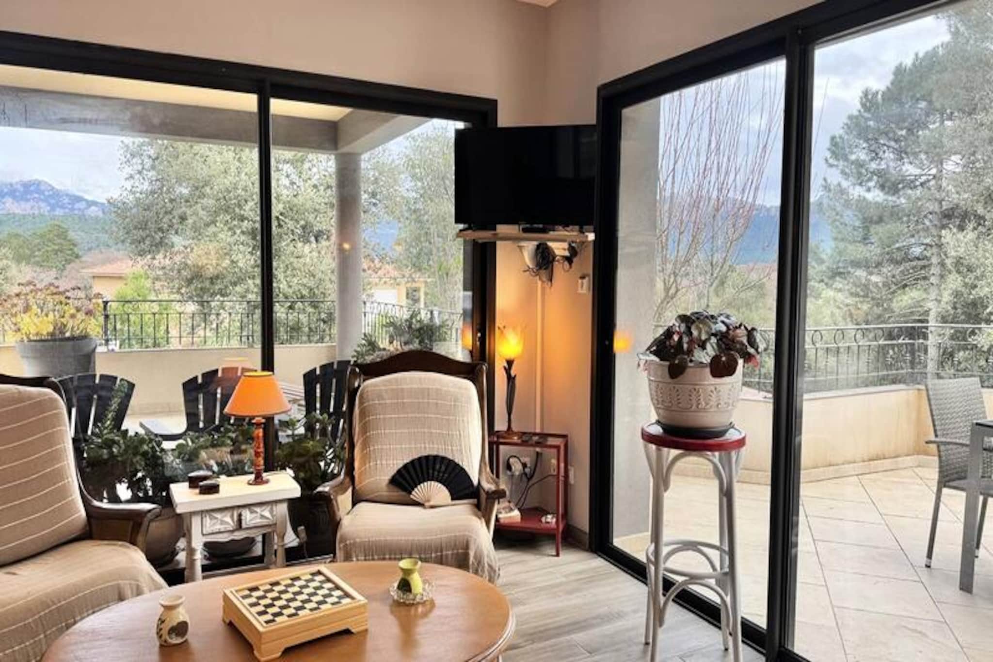 House in Cucuruzzu with Mountain Views