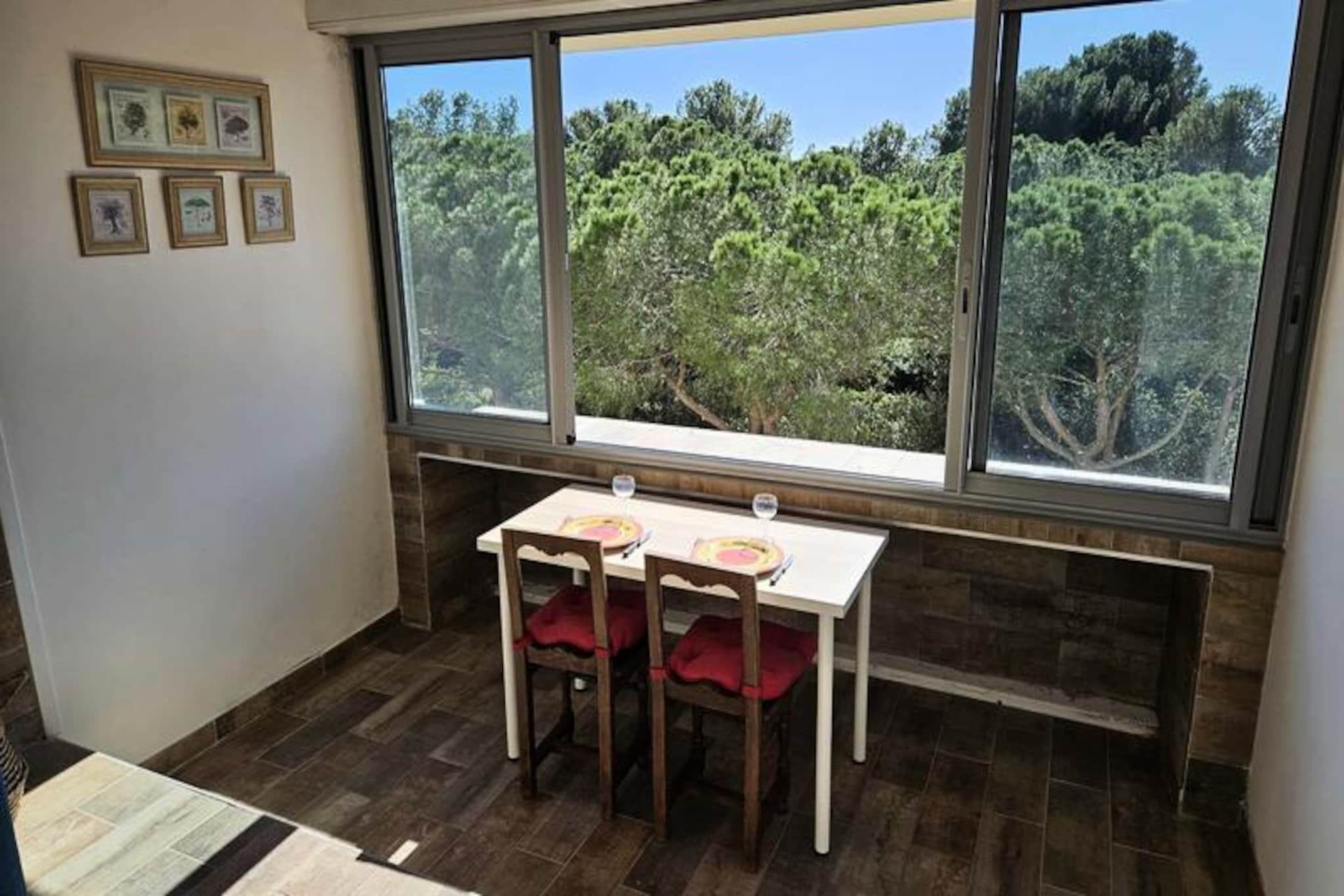Overlooking the lush greenery of Fernand Braudel Park and the sparkling Mediterranean, this charming studio apartment offers a serene escape in the heart of the Sablettes seaside resort. Perfectly positioned on the second floor of a secure building with elevator access, it provides a peaceful retreat just steps from sandy beaches, vibrant shops, and delightful restaurants. The nearby ferry terminal connects you effortlessly to Toulon, making this an ideal base for exploring the region.
Recently renovated and in pristine condition, the 30 m² air-conditioned studio is thoughtfully designed to accommodate two guests. The living area features a brand-new, high-quality convertible sofa bed with a thick mattress for restful nights. A well-equipped kitchenette invites you to prepare meals with ease, offering modern appliances such as a cooktop, oven, microwave, and Senseo coffee maker. The bright space is complemented by a large bay window with an automatic blind, flooding the room with natural light while ensuring privacy. Additional amenities include fiber-optic internet, a flat-screen TV, and ample storage, along with a washing machine and heated towel rail for added convenience.
Step outside and immerse yourself in the lively atmosphere of Sablettes. Stroll along the promenade, enjoy fresh seafood at local eateries, or relax on the golden sands just a short walk away. For those seeking adventure, the ferry terminal at the foot of the building offers easy access to Toulon and beyond. With nearby parking and a host of amenities at your fingertips, this studio combines comfort, convenience, and coastal charm for an unforgettable stay.
Whether you're planning a romantic getaway or a peaceful retreat, this inviting apartment promises a memorable Mediterranean escape.
