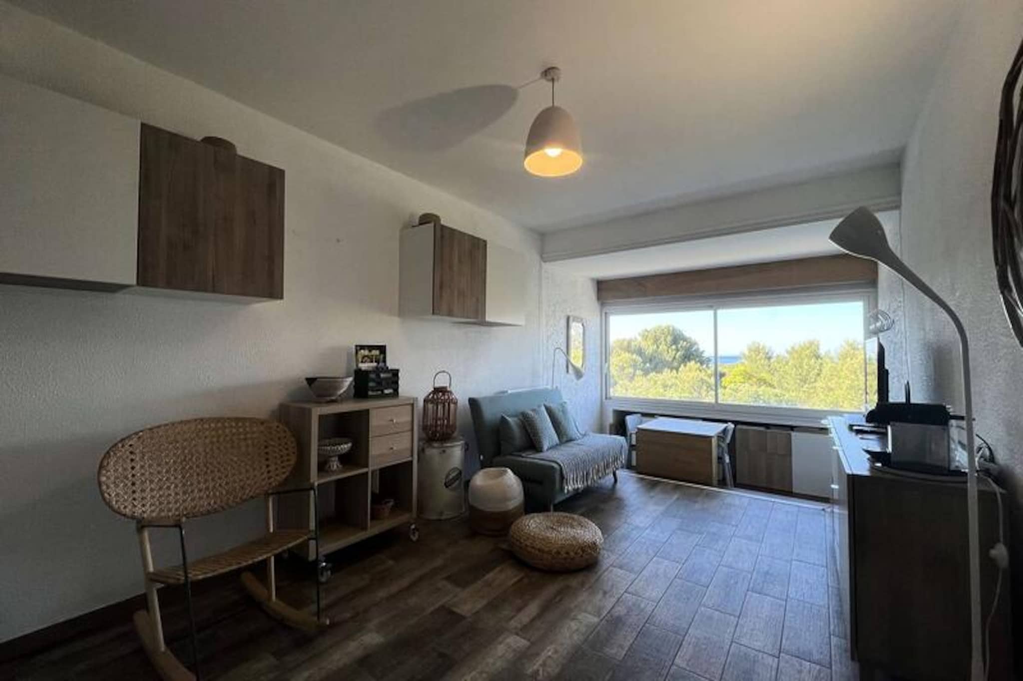 Apartment in Sablettes by the Beach