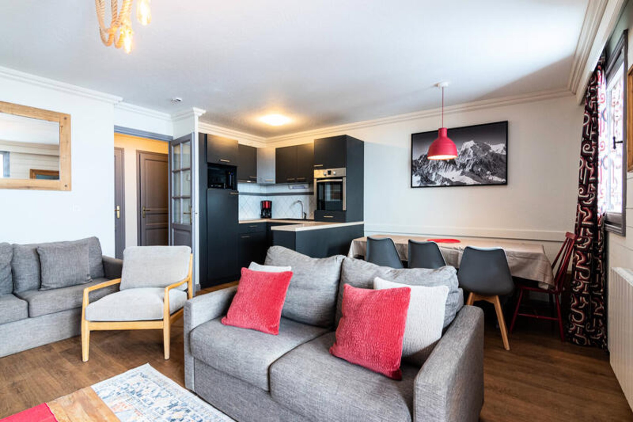 Apartment in Val Thorens with Pool & Sauna