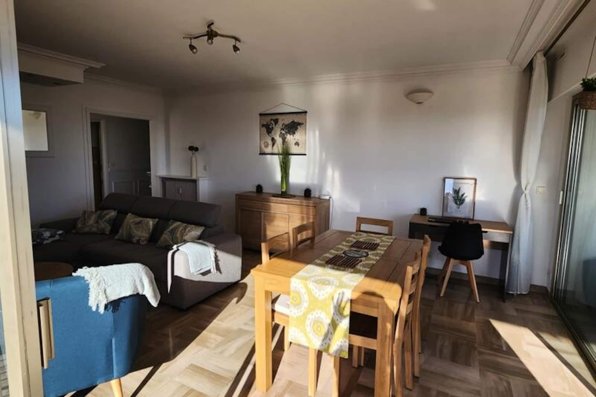 Apartment in Antibes with Sea Views