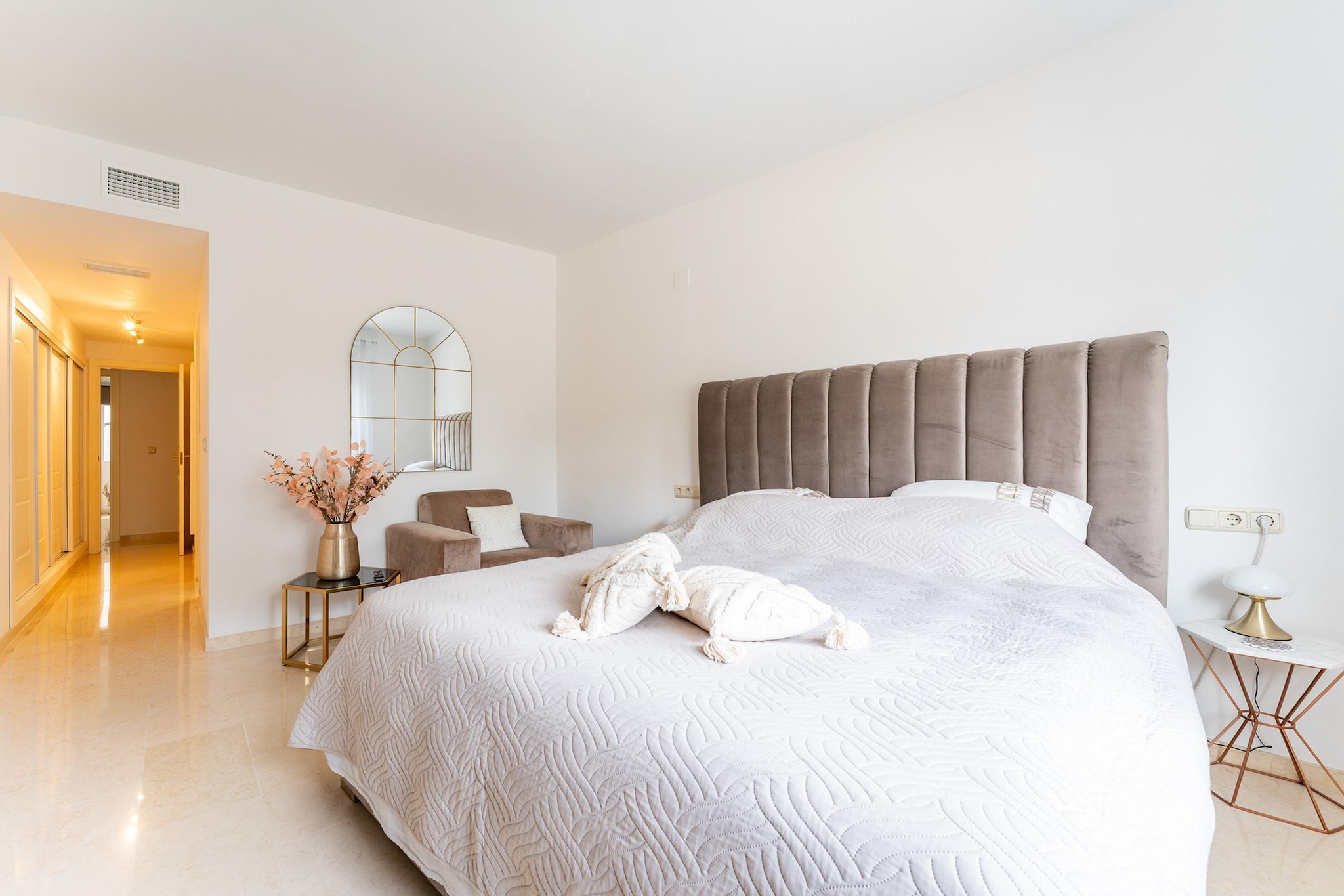 CT 366 - Faro's Silent Dream in Elviria - Marbella-Slaapkamer