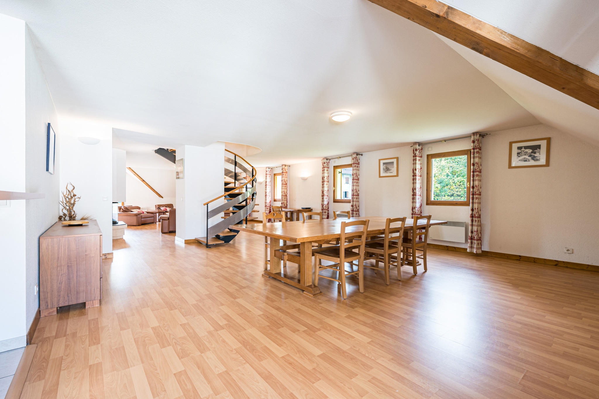 Birdie F N°21 - 5P10-Eetkamer