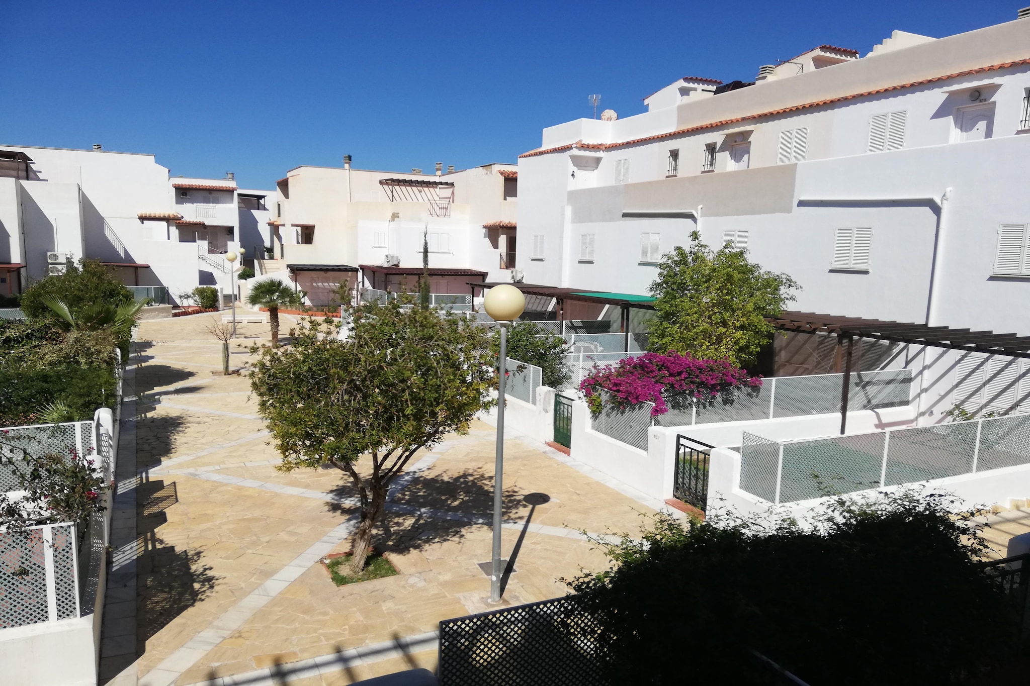 CT 369 AL - Faro's Apartmento Naturista - Primera Linea Vera Playa-Exterior in summer