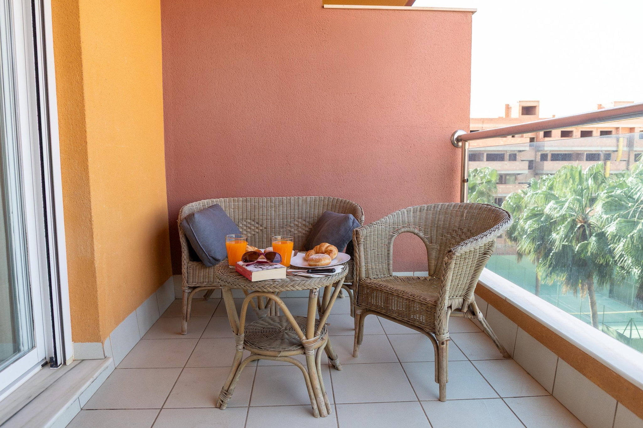 CT 386 AL - Faro's Roquetas Beach Apartment-Terrasbalkon