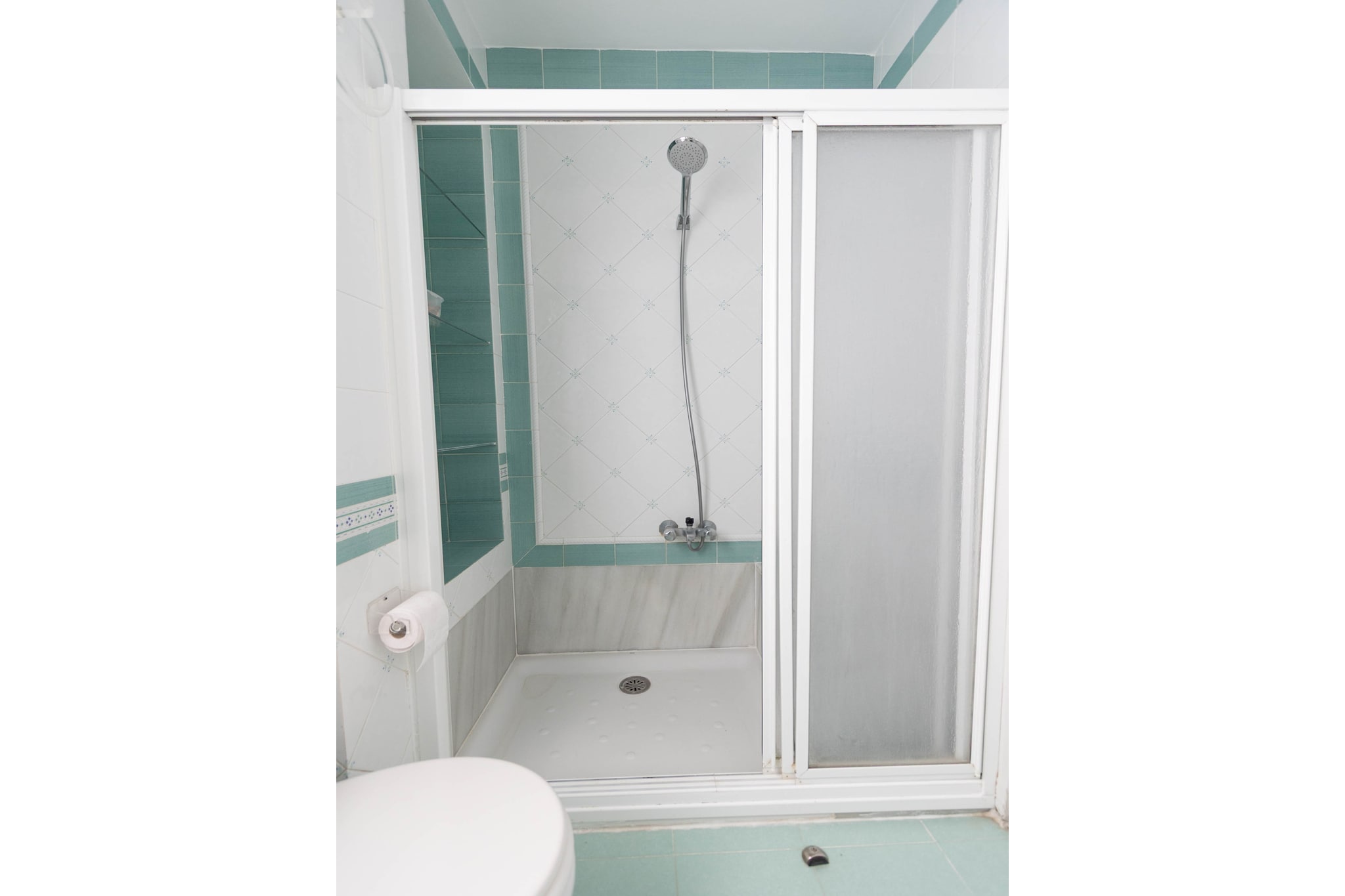 CT 383 GR - Faro's Almuñecar Beachfront for 4-Badkamer