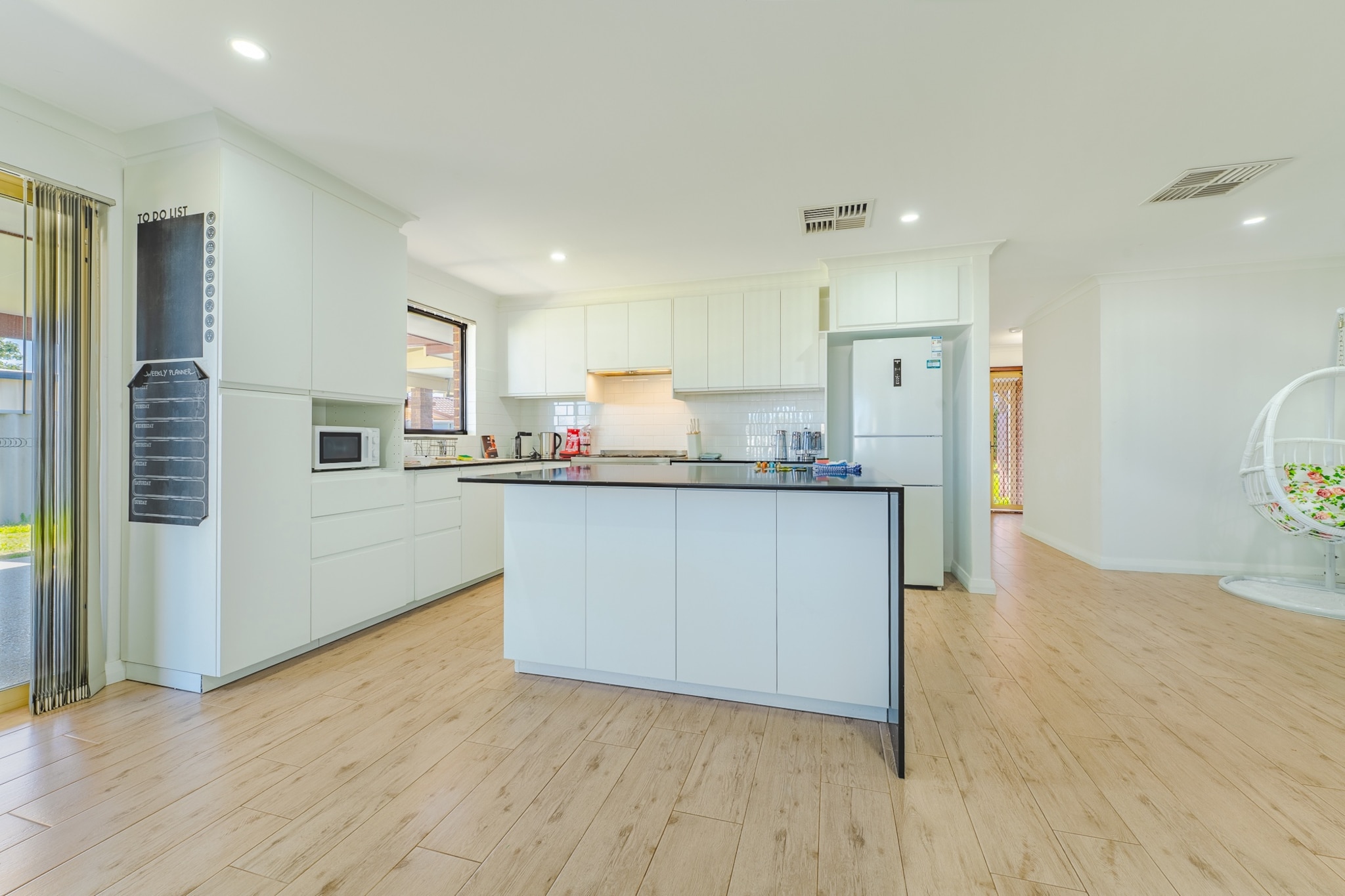 Bright Airy Retreat with Garden