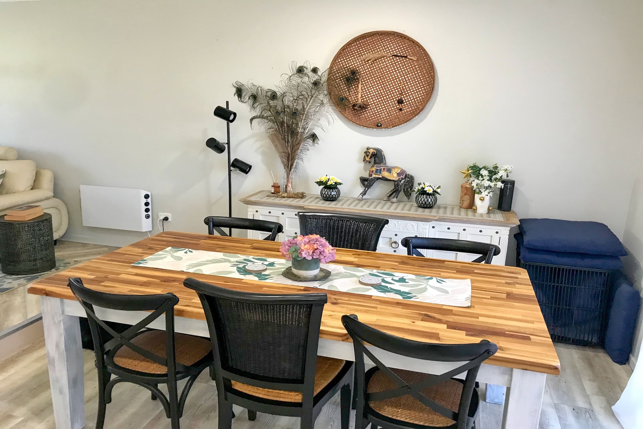 Bed Linen, Fan, Hot Water, Internet Access DSL, Wardrobe, Living room(TV, seating area), Kitchen(stove, electric kettle, toaster, oven, microwave, dishwasher, fridge, freezer, dishes and cutlery, Wine glasses), bedroom(Queen Bed), bedroom(Queen Bed), bedroom(single bed), bathroom(washing machine, iron, hairdryer, Towels/Sheets (Incl.), shampoo, body soap, Essentials, Conditioner, Shower gel), First Aid, Indoor play area, Play area, dining table, bath tub, balcony or terrace, heating, Cooking basics, Long term stays allowed, Town