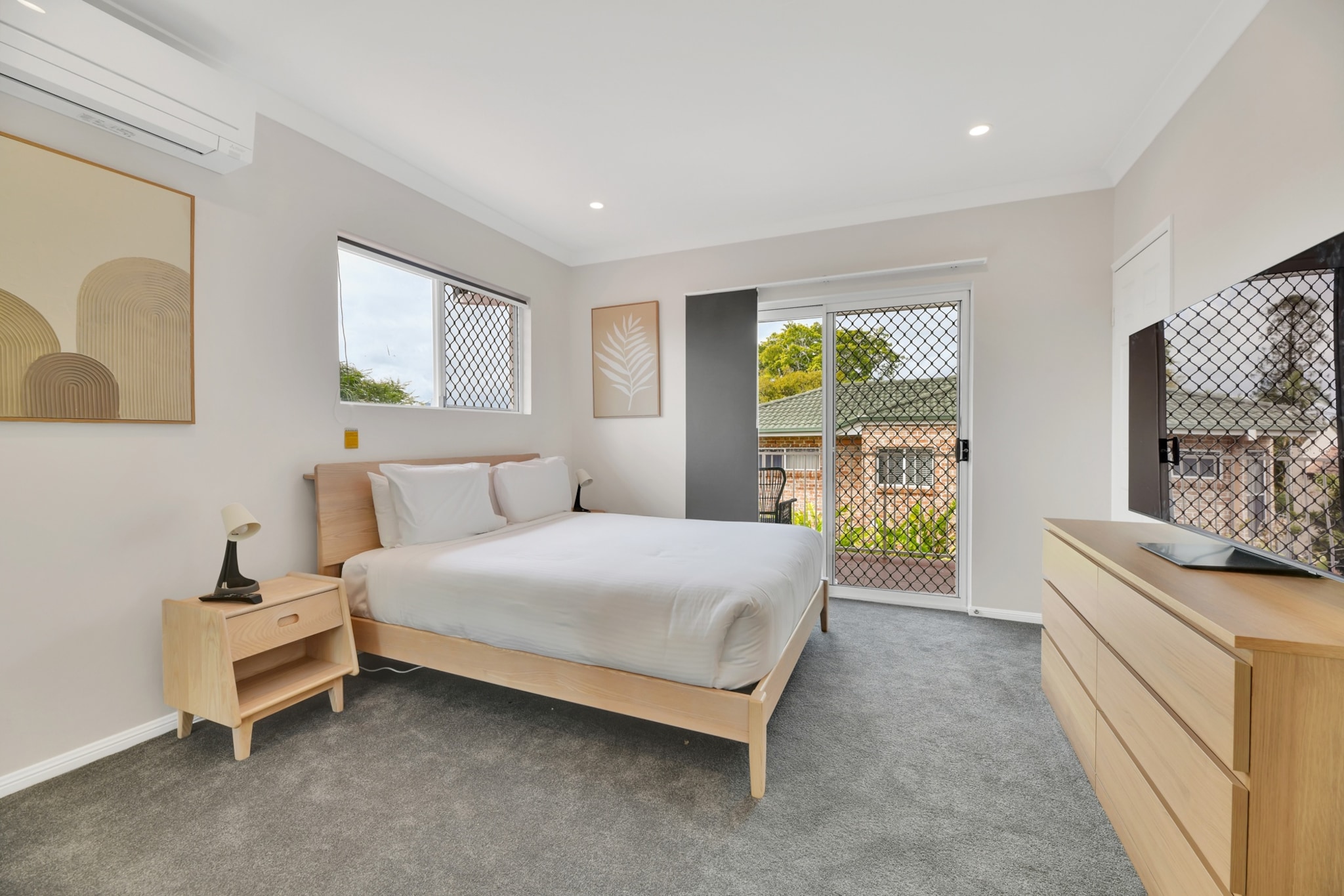 Tranquil 3-Bed Unit with Lush Garden Views