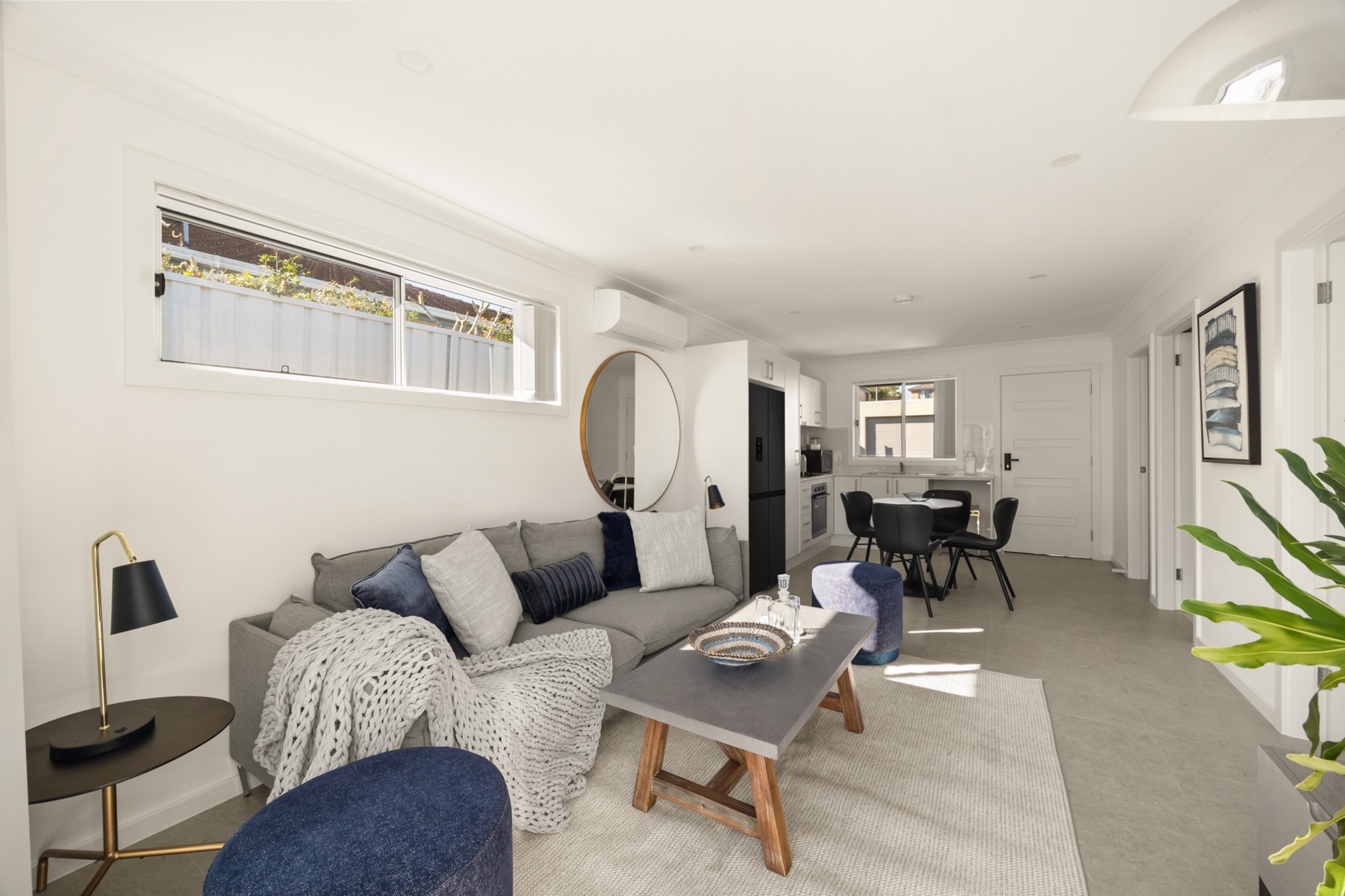 Bed Linen, Hot Water, Internet Access DSL, Wardrobe, Living room(TV, seating area, air conditioning), Kitchen(dining table, stove, electric kettle, toaster, oven, microwave, dishwasher, fridge, Wine glasses), bedroom(double bed), bedroom(double bed), bathroom(washing machine, iron, hairdryer, Towels/Sheets (Incl.), shampoo, body soap, Essentials, dishes and cutlery, Conditioner, Shower gel), First Aid, heating, Cooking basics, Baking sheet, Long term stays allowed, Near Ocean, Room-darkening shades