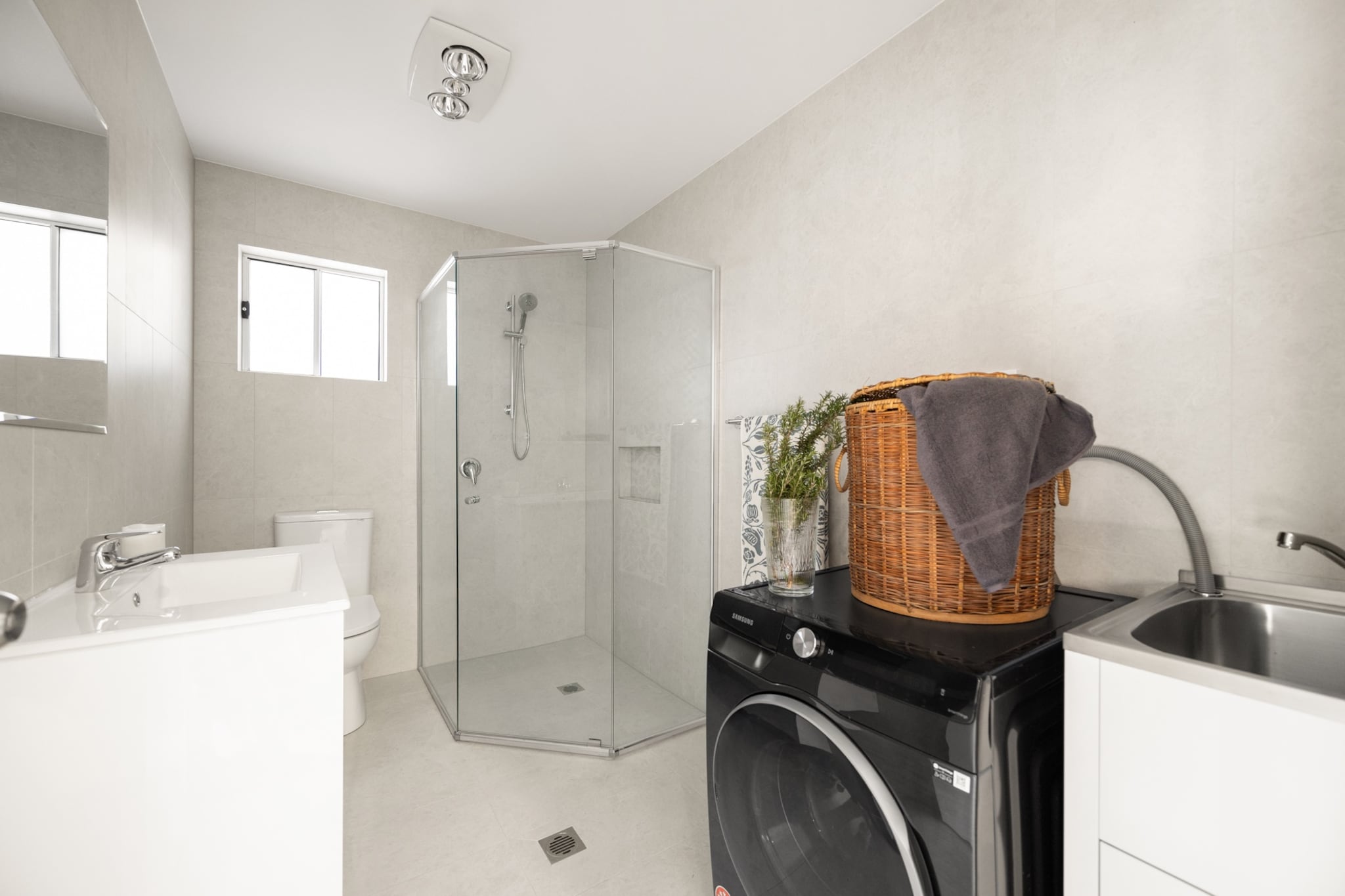 Beachside 2-Bed Home in Brighton-Le-Sand