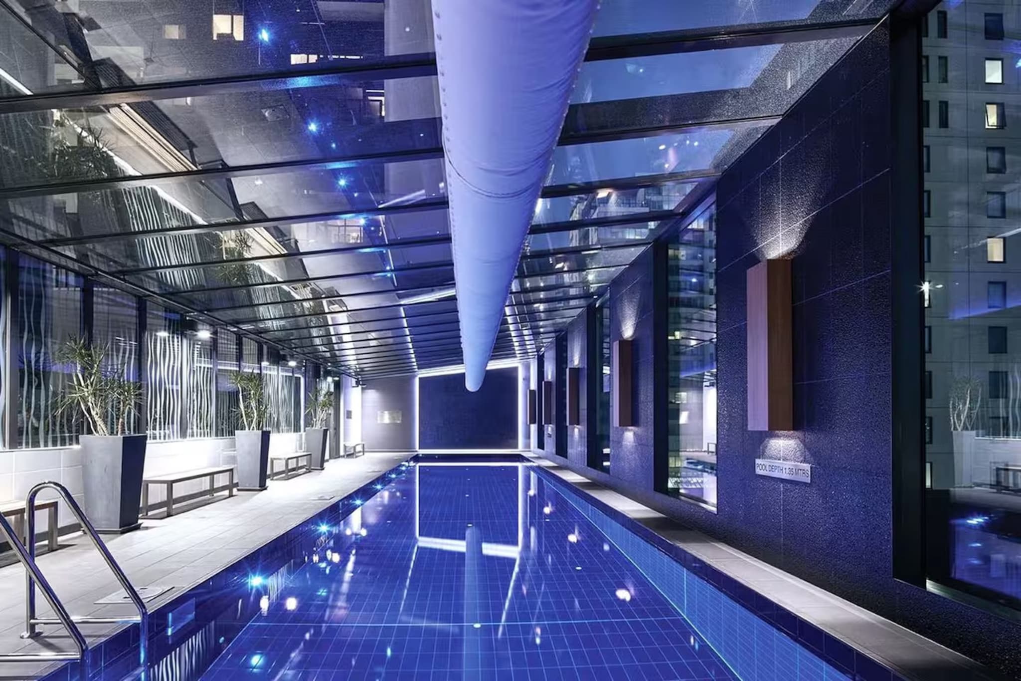 Bed Linen, Elevator, Hot Water, Internet Access DSL, Wardrobe, Living room(TV, seating area), Kitchen(stove, electric kettle, toaster, coffee machine, oven, microwave, dishwasher, fridge, freezer, dishes and cutlery, Wine glasses), bedroom(Queen Bed), bathroom(tumble dryer, washing machine, iron, hairdryer, Towels/Sheets (Incl.), shampoo, body soap, Essentials, Conditioner, Shower gel), First Aid, dining table, balcony or terrace, heating, air conditioning, swimming pool, Cooking basics, Coffee, Downtown, Long term stays allowed, Room-darkening shades, Town