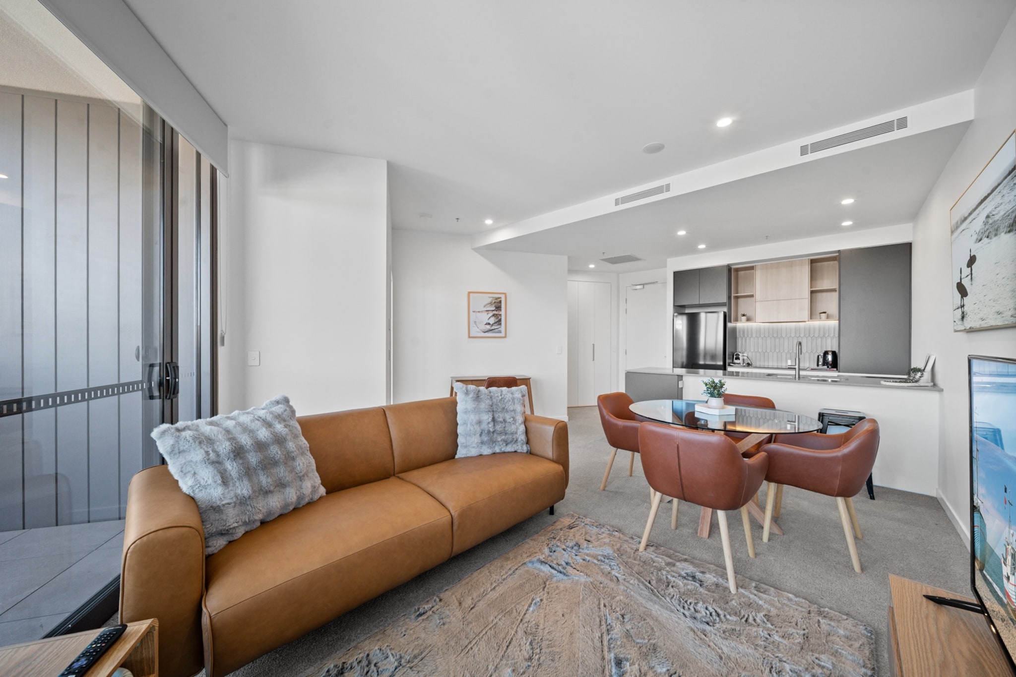 Bed Linen, Desk, Elevator, Hot Water, Internet Access DSL, Wardrobe, Living room(TV, seating area), Kitchen(dining table, stove, electric kettle, toaster, coffee machine, oven, microwave, dishwasher, fridge, freezer, dishes and cutlery, Wine glasses), bedroom(Queen Bed), bathroom(tumble dryer, washing machine, iron, hairdryer, Towels/Sheets (Incl.), shampoo, body soap, Essentials, Conditioner, Shower gel), First Aid, Indoor pool, balcony or terrace, heating, air conditioning, swimming pool, Dedicated workspace, Cooking basics, Coffee, Downtown, Long term stays allowed, Room-darkening shades, Town