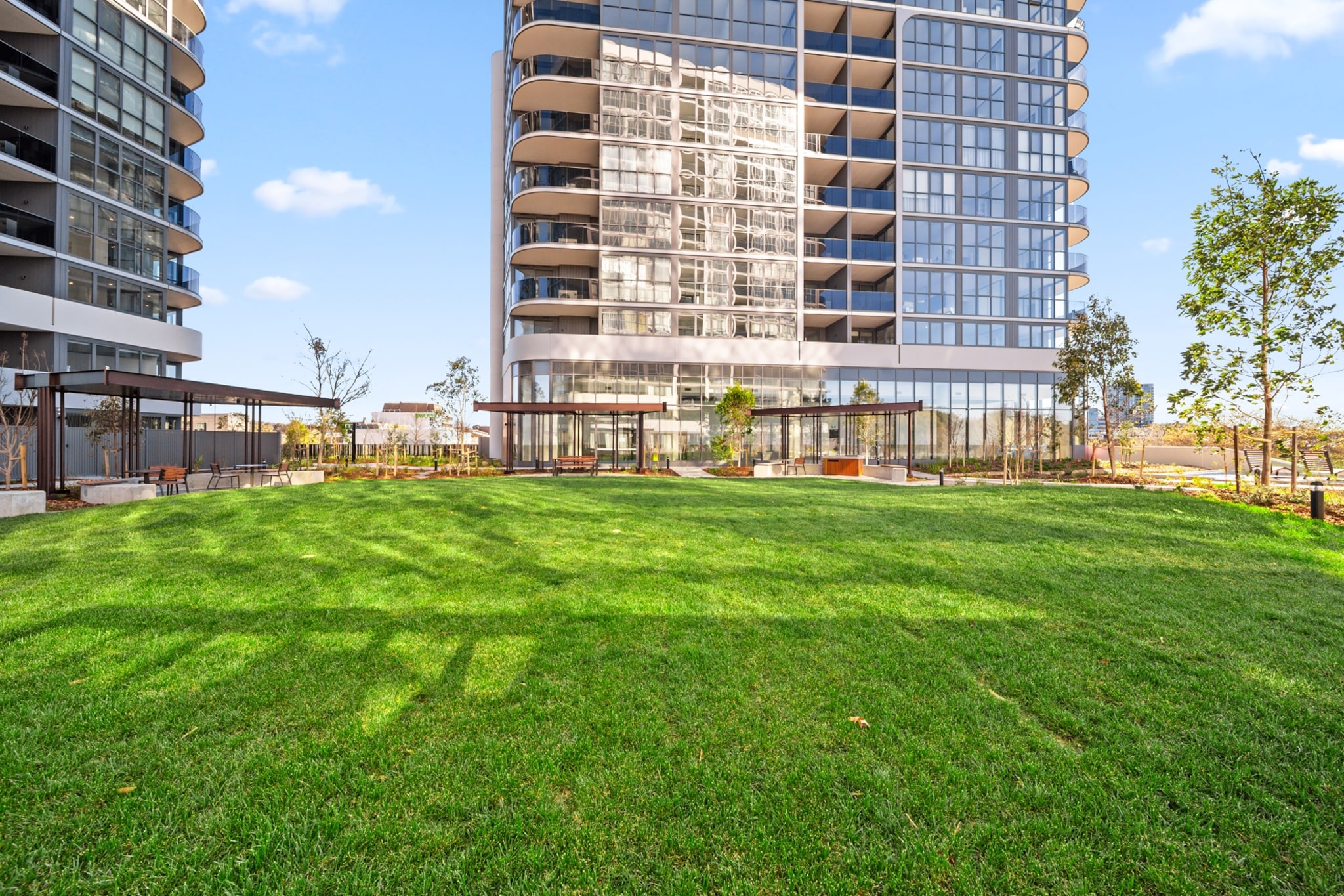 Apartment with Gym and Indoor Pool Access