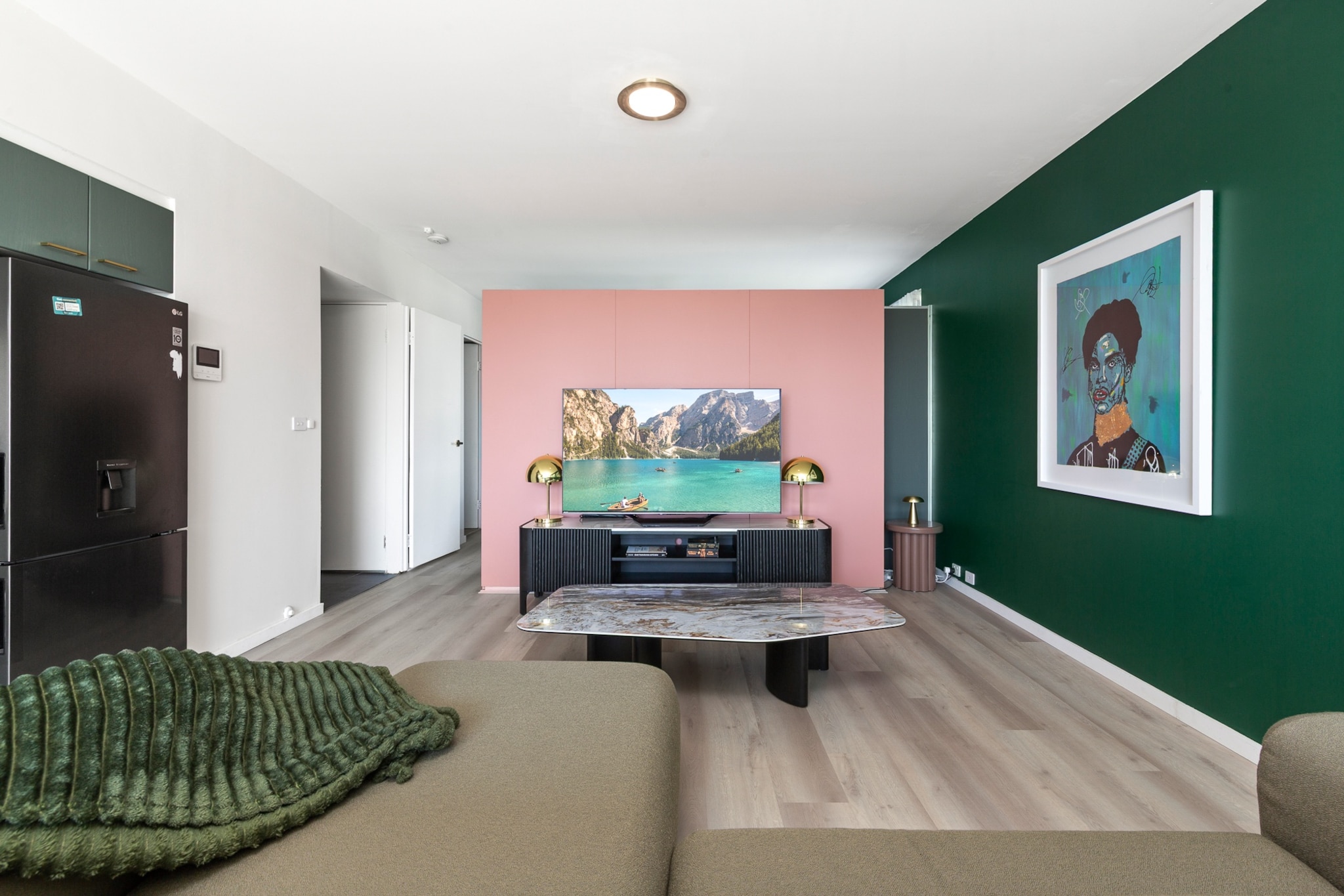 Bright Stay in Sydney with Harbour Bridge Views