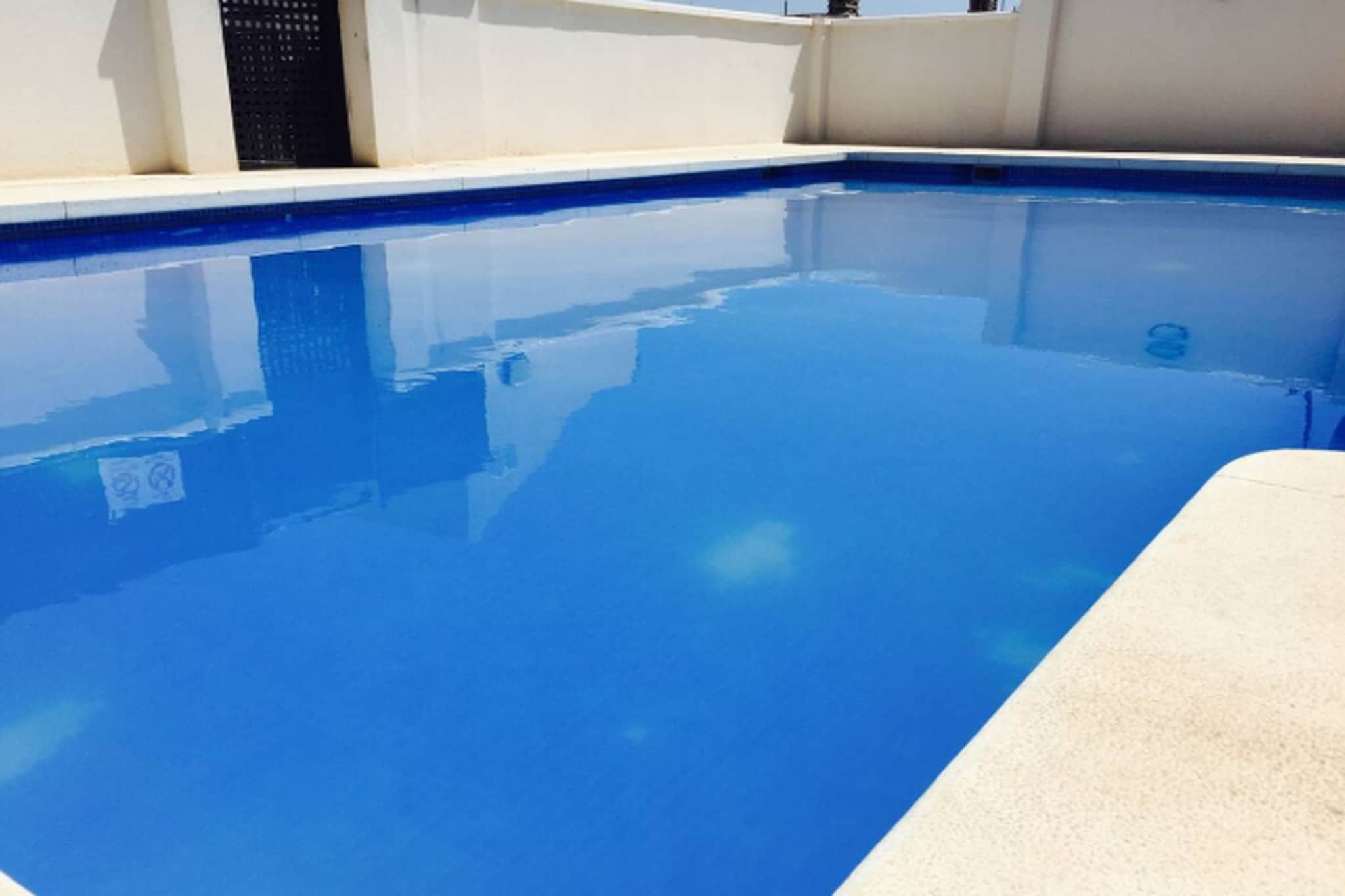 CT 377 - Faro's Malaga Citycenter - Refino Apartment - Rooftop Pool-Zwembad