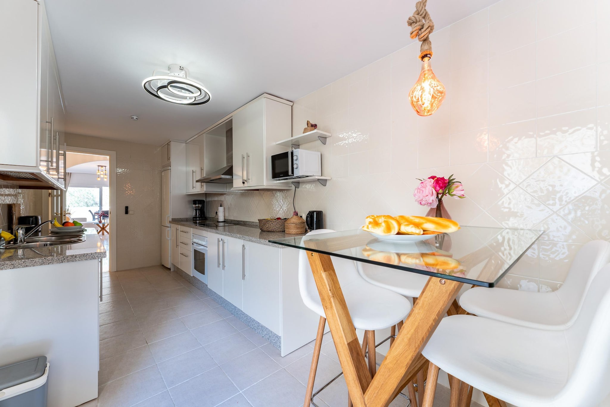 CT 375 - Faro's Cozy Dream in Elviria - Marbella-Keuken