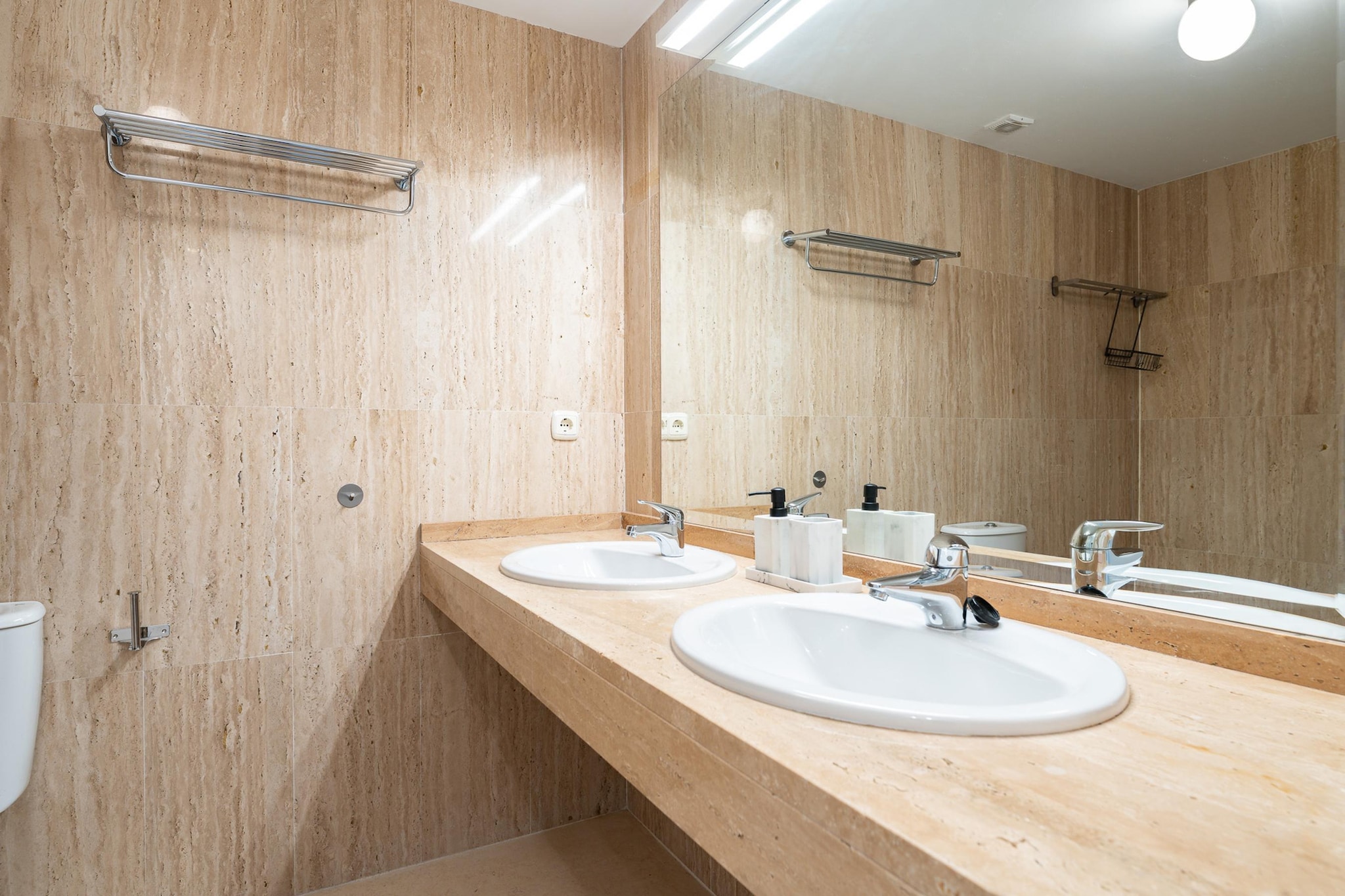 CT 375 - Faro's Cozy Dream in Elviria - Marbella-Badkamer