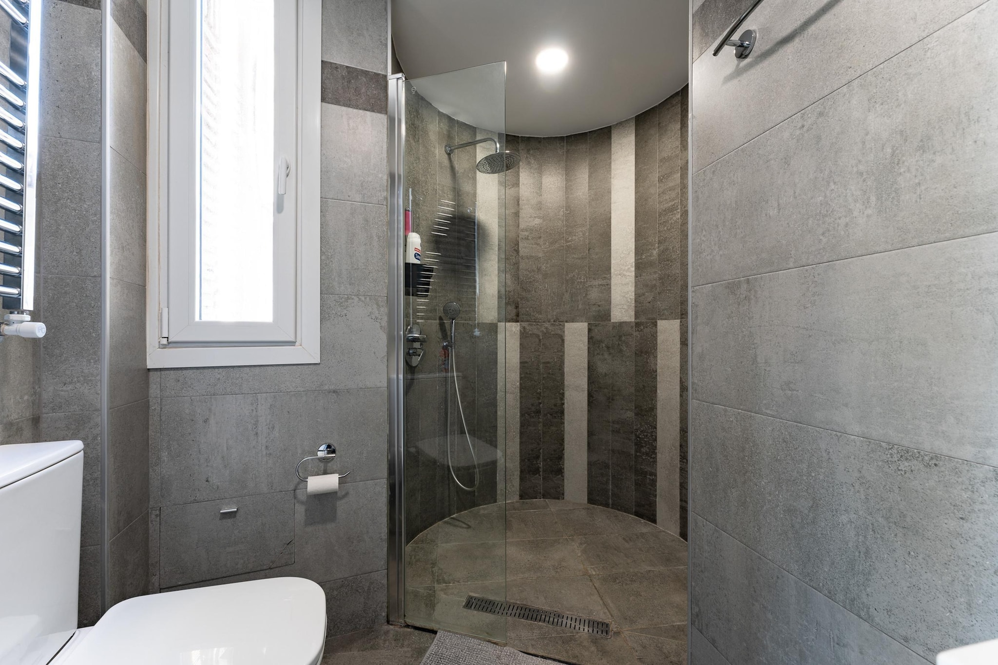 CT 352 - Faro's Torremolinos City Towers 1 - Walking distance to everything-Badkamer