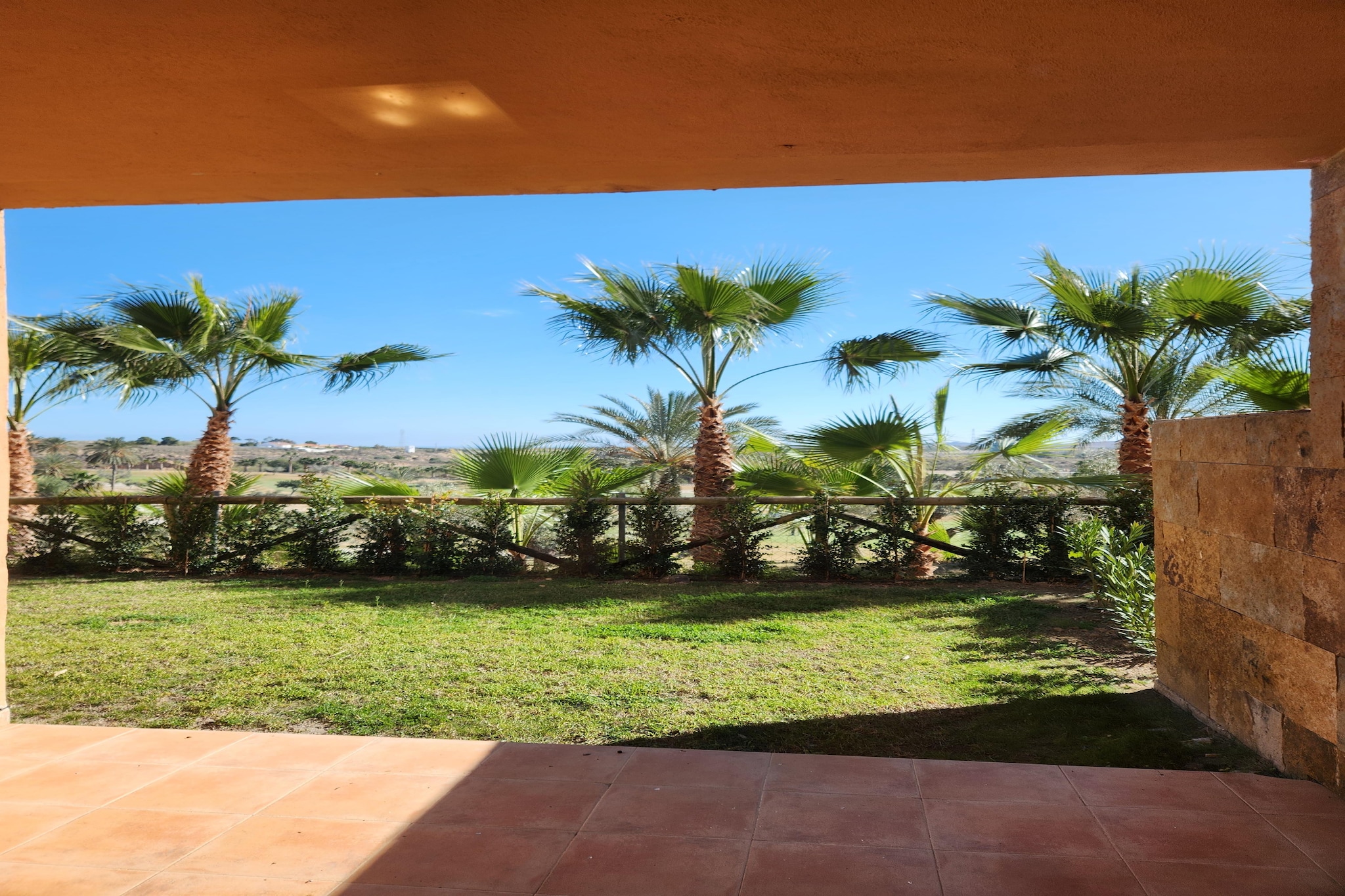 CT 347 AL - Faro's Gardenapartment - Valle del Este-Gardens in summer