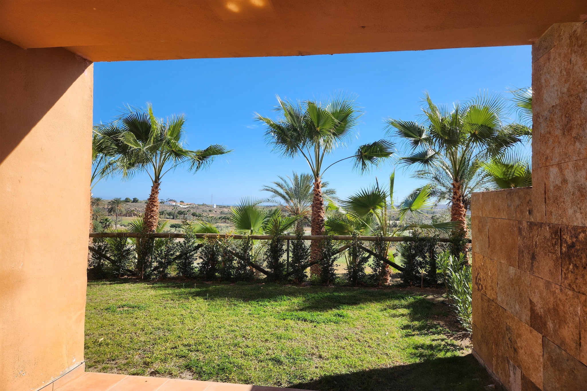 CT 347 AL - Faro's Gardenapartment - Valle del Este-Gardens in summer