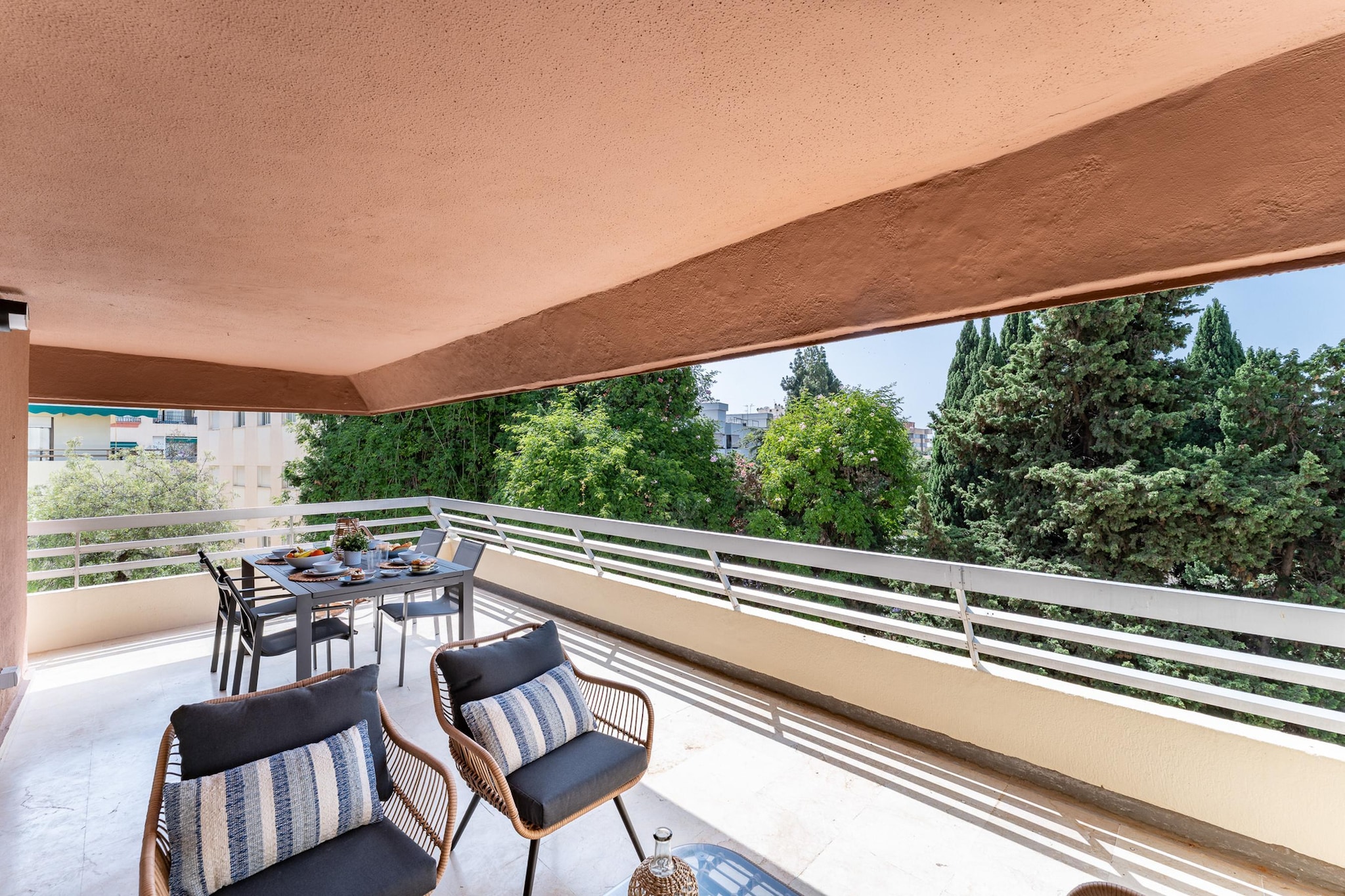 CT 393 - Faro's Soulrise Rooftop - Marbella Beach-Terrasbalkon