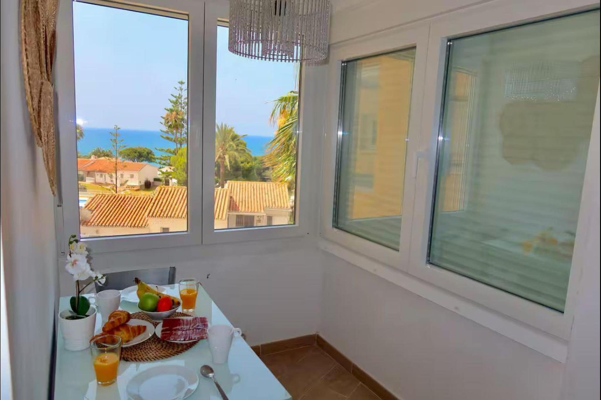 CT 397 - Faro's Beach Studio - Mijas Costa-Eetkamer