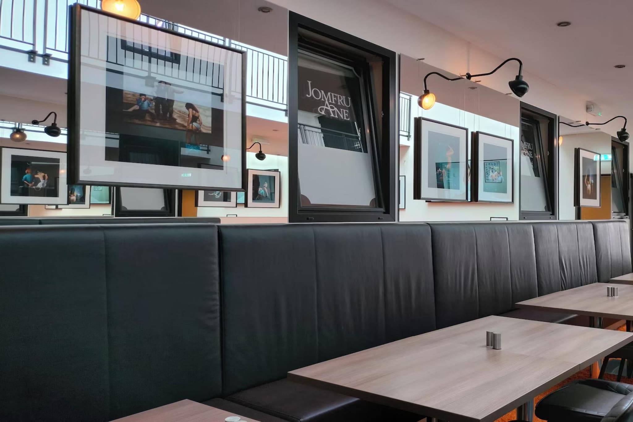 Jomfru Ane Premium Twin