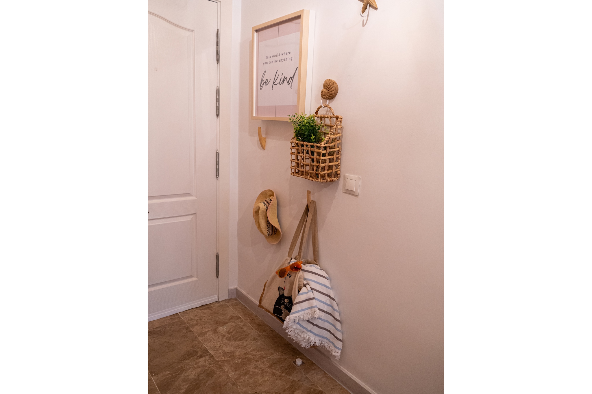 CT 394 - Faro's Beach & Town - Torremolinos-Hal-ontvangst