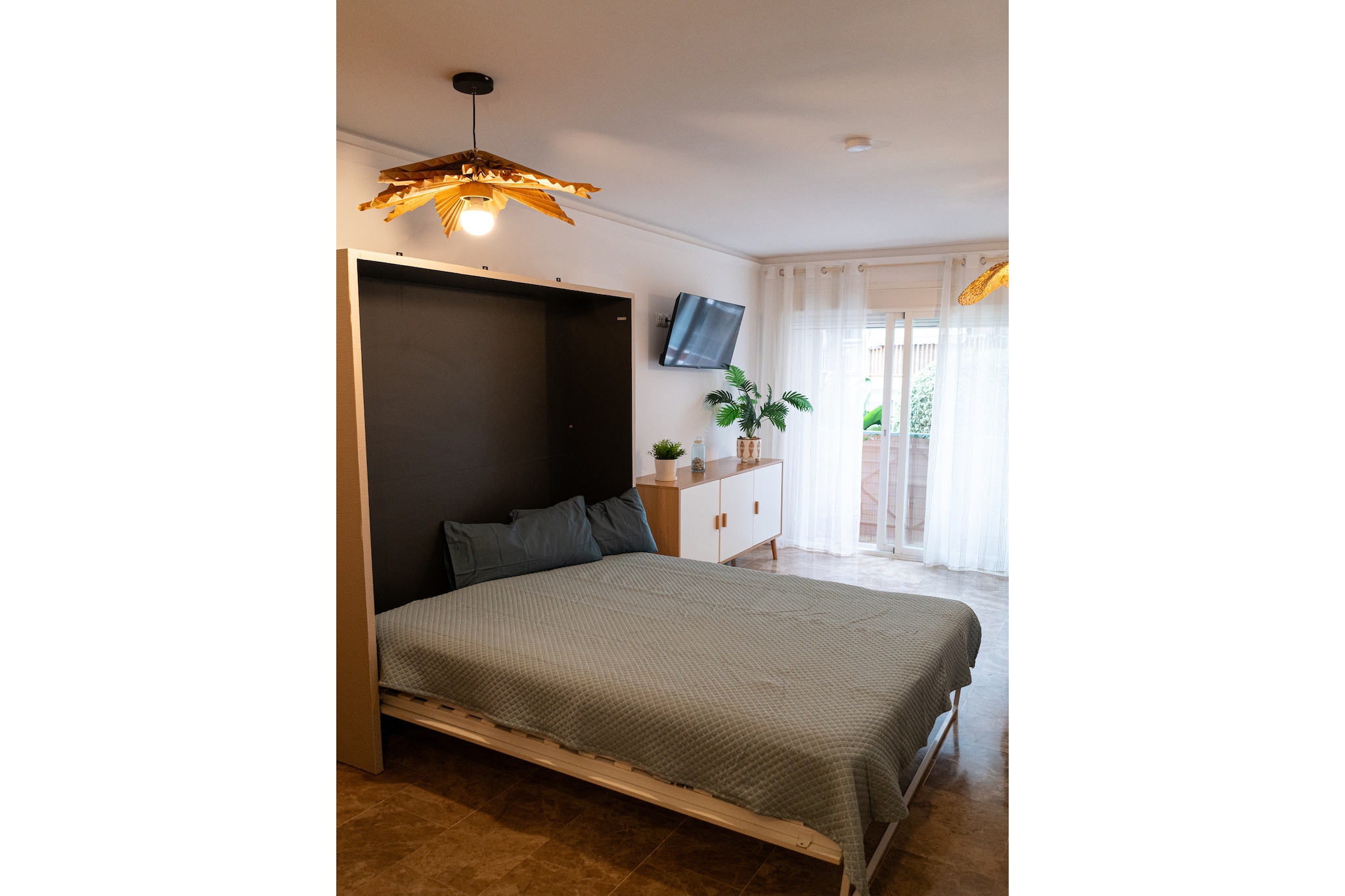 CT 394 - Faro's Beach & Town - Torremolinos