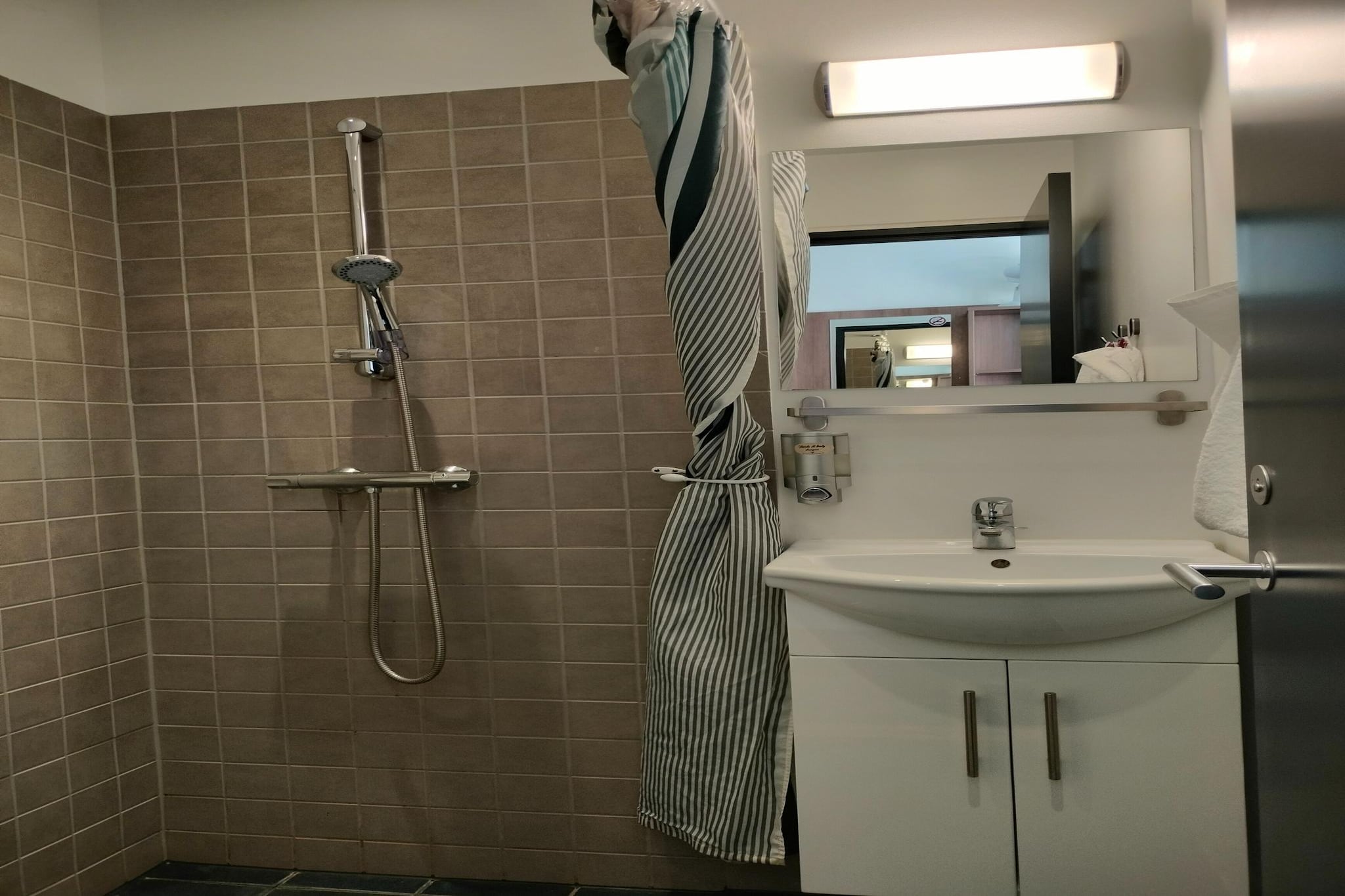 Jomfru Ane Premium Single-Badkamer