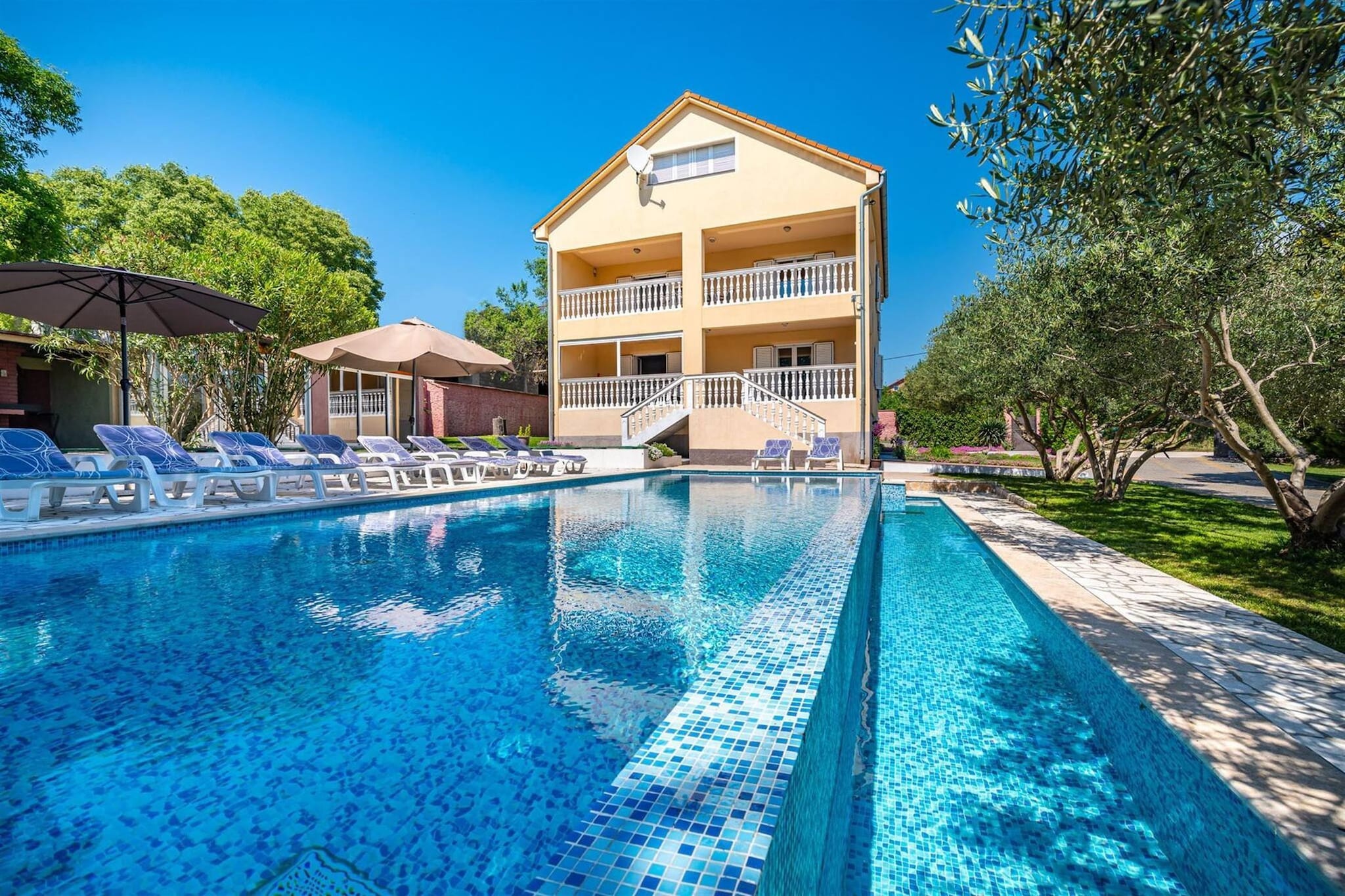 Holiday home Blanka-Buitenkant zomer