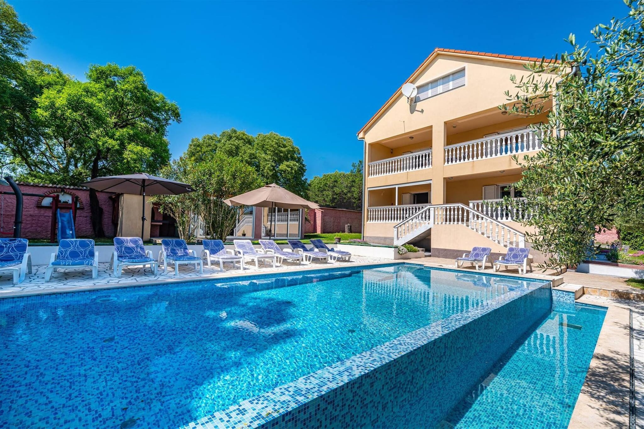 Holiday home Blanka-Zwembad