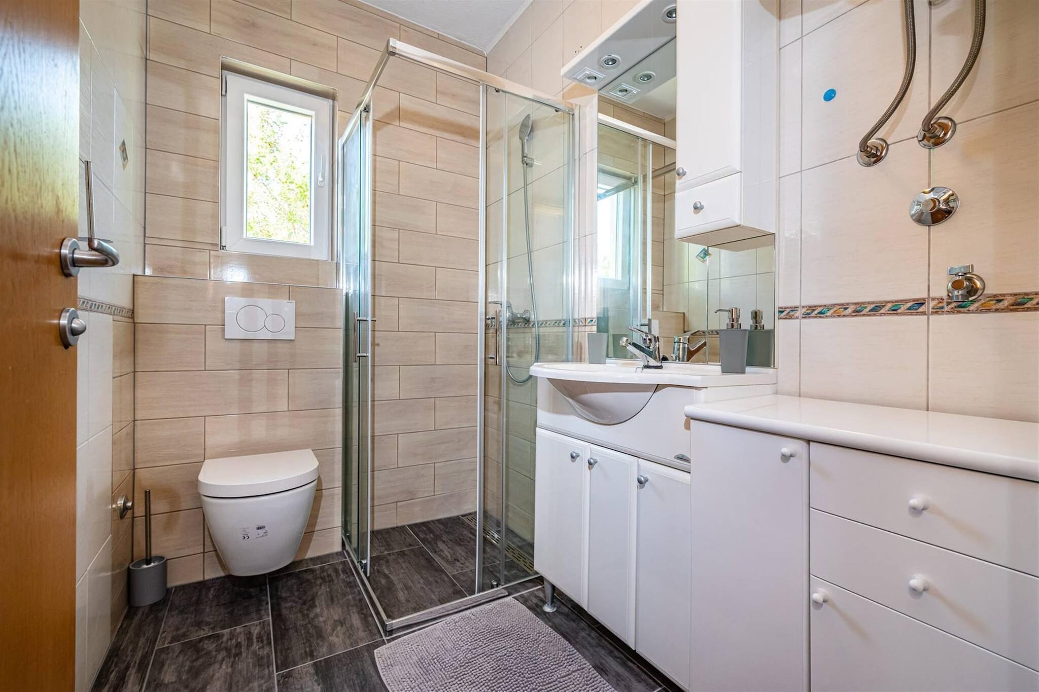 Holiday home Blanka-Badkamer