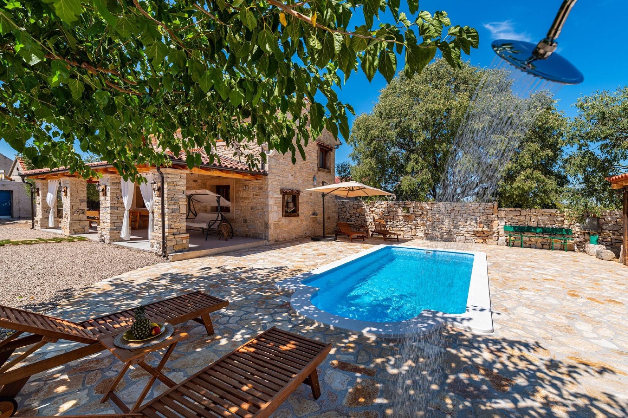 Authentic Villa Malou-Niet-getagd