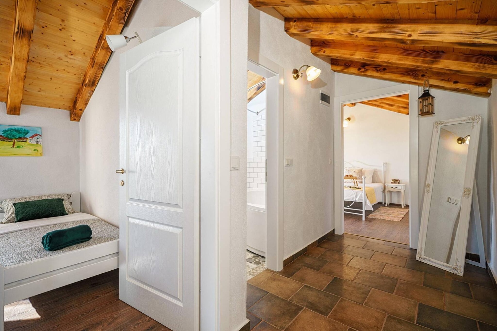 Authentic Villa Malou-Overloop