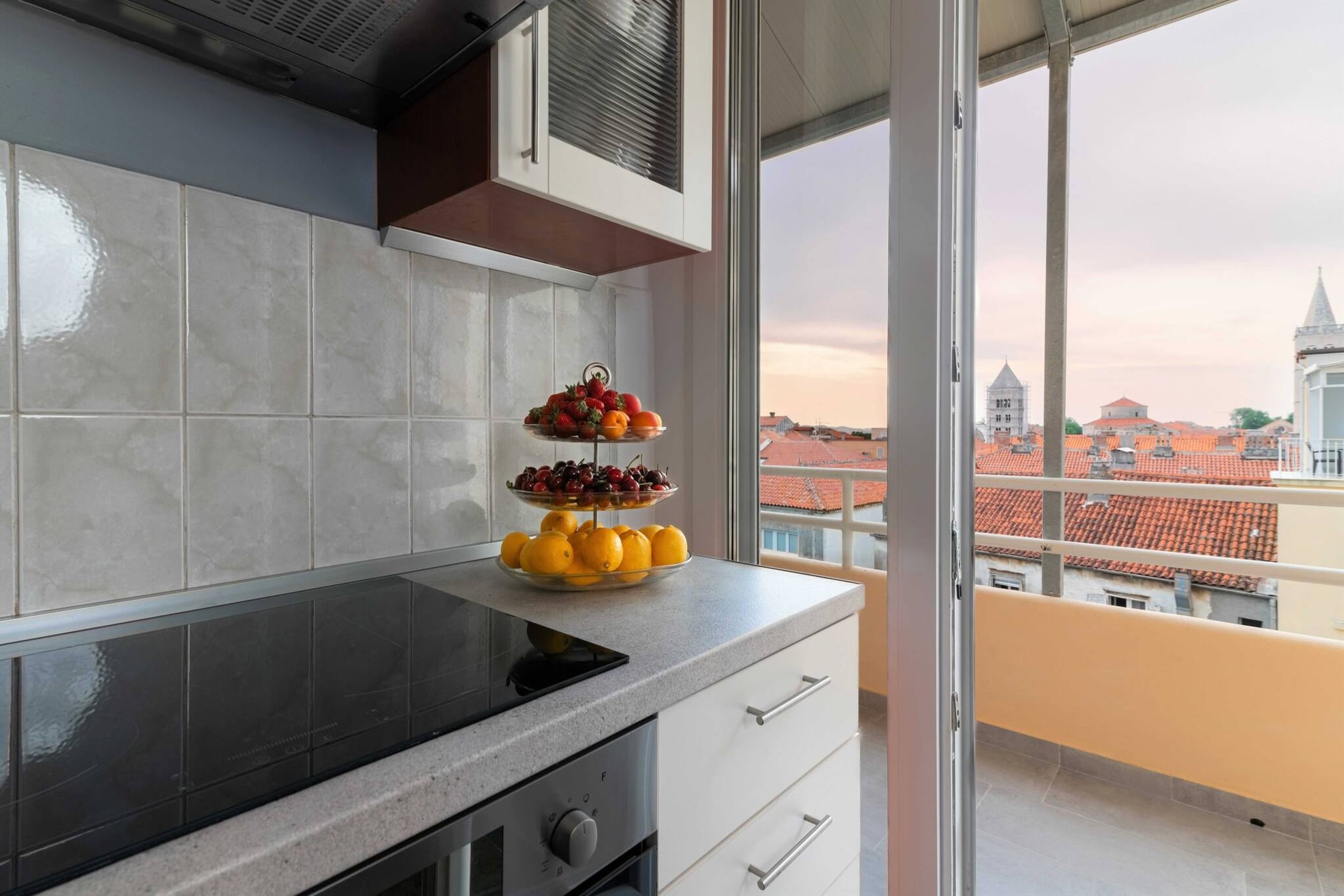 Sunset apartment Kalelarga-Keuken