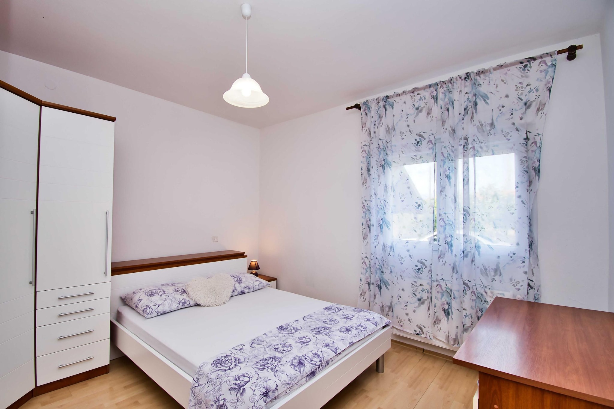 Apartment Visocane with private pool-Slaapkamer