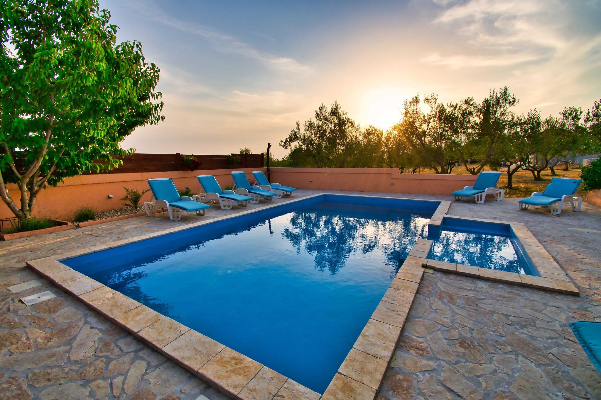 Apartment Visocane with private pool-Zwembad