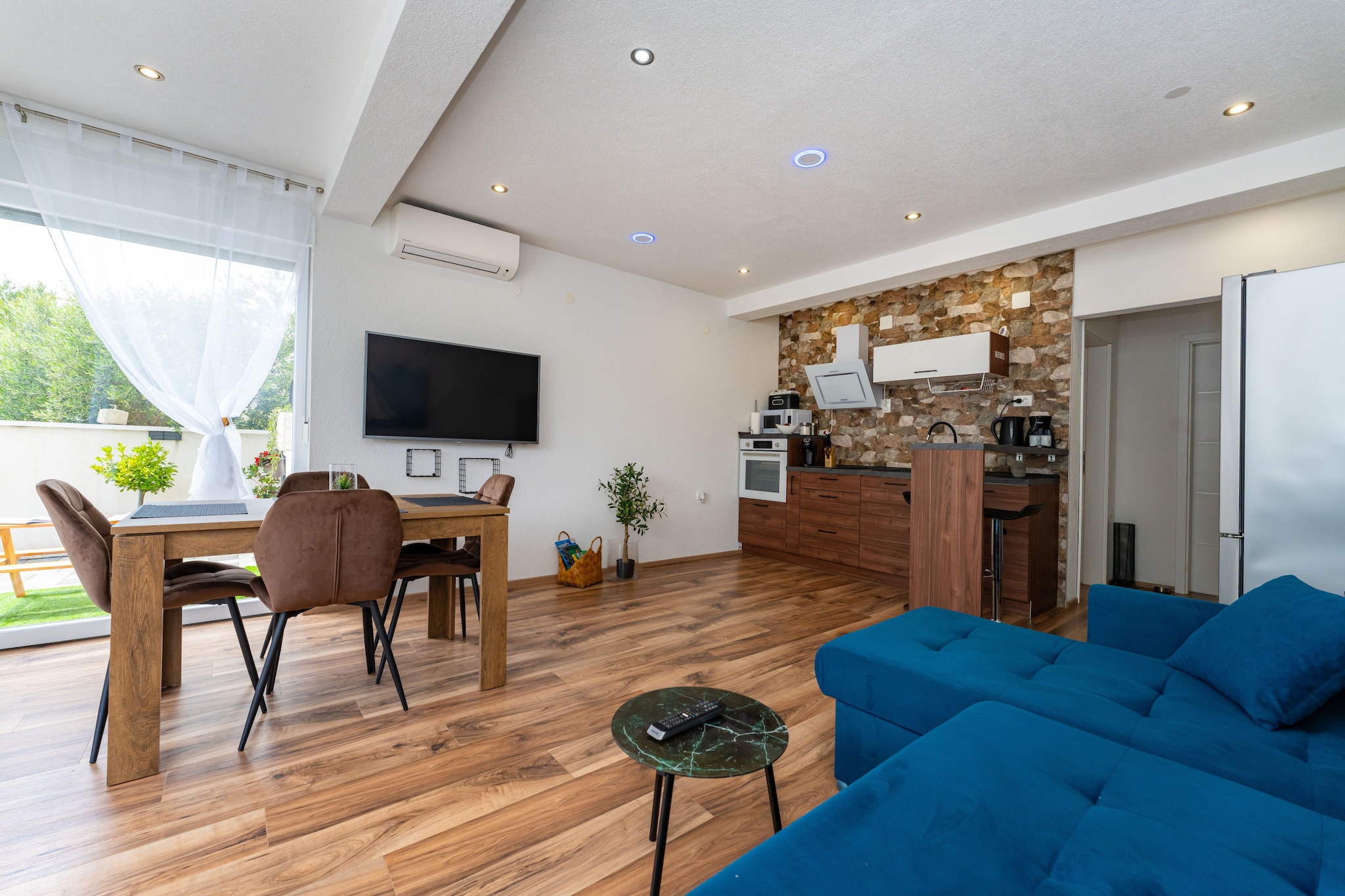 Apartment Nikita with private pool-Salle à manger