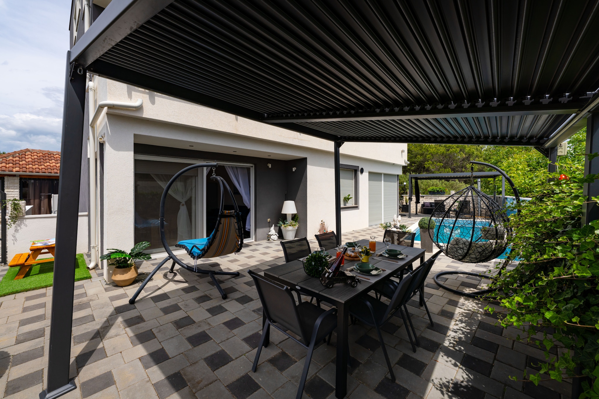 Apartment Nikita with private pool-Terrasse / balcon