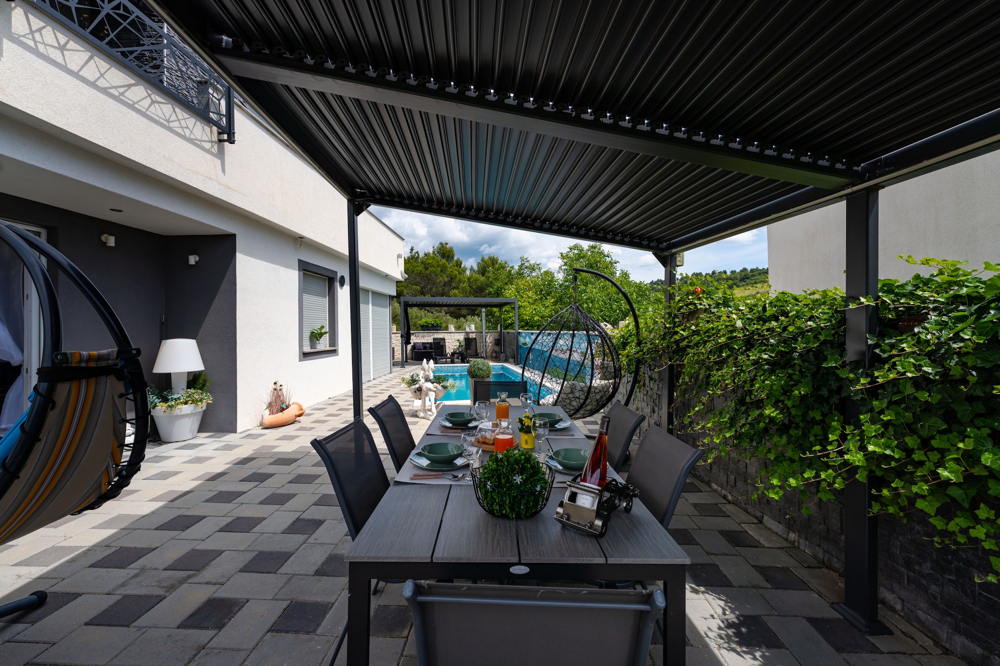 Apartment Nikita with private pool-Terrasse / balcon