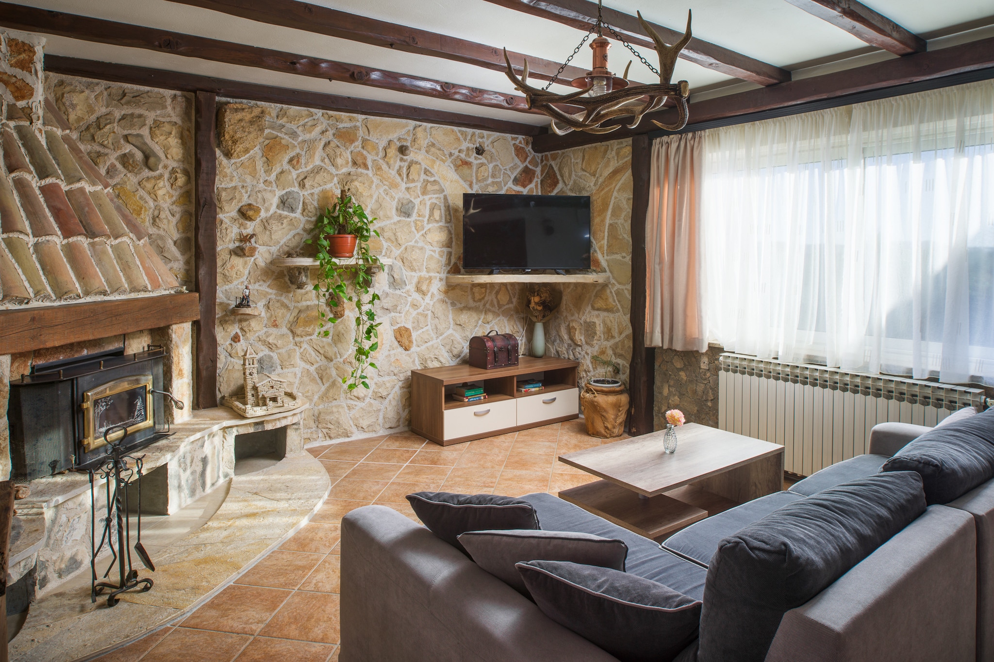 Villa Olea with private heated pool-Woonkamer