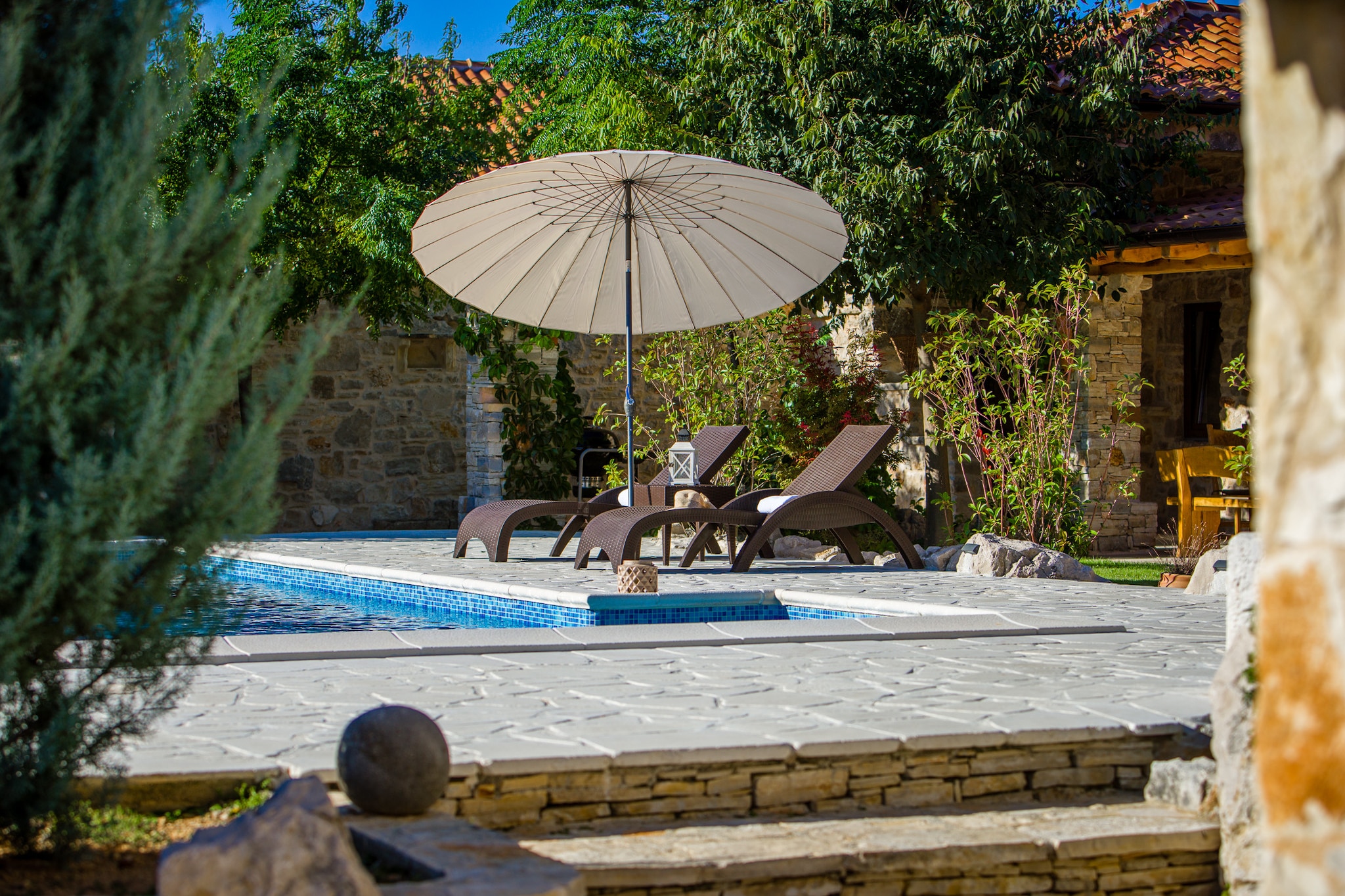 Villa Olea with private heated pool-Terrasbalkon