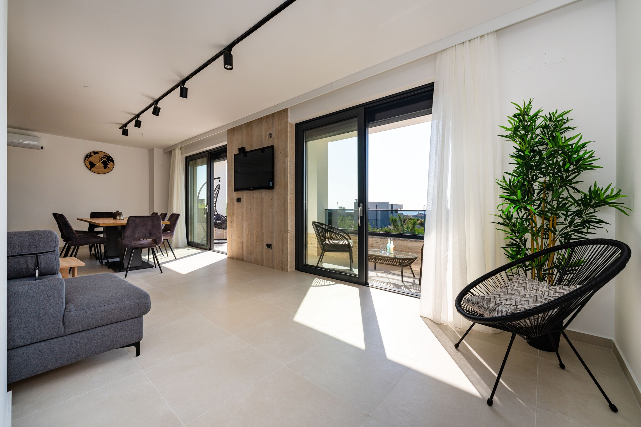 Sea view apartment LaMag-Niet-getagd