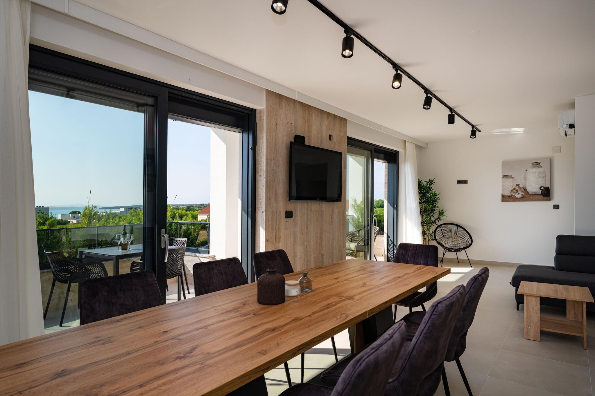 Sea view apartment LaMag-Eetkamer