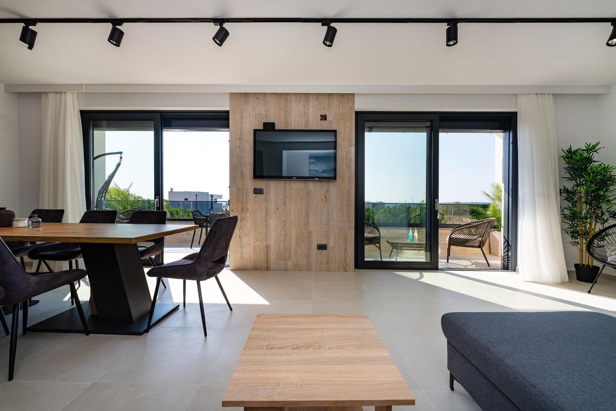 Sea view apartment LaMag-Woonkamer