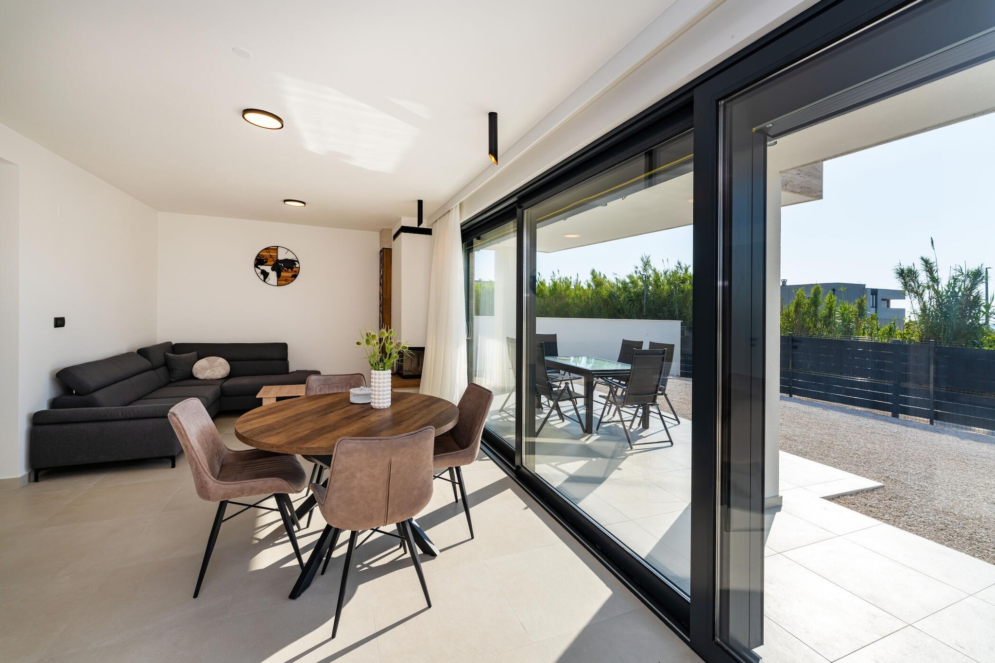 Beach apartment LaMag-Eetkamer