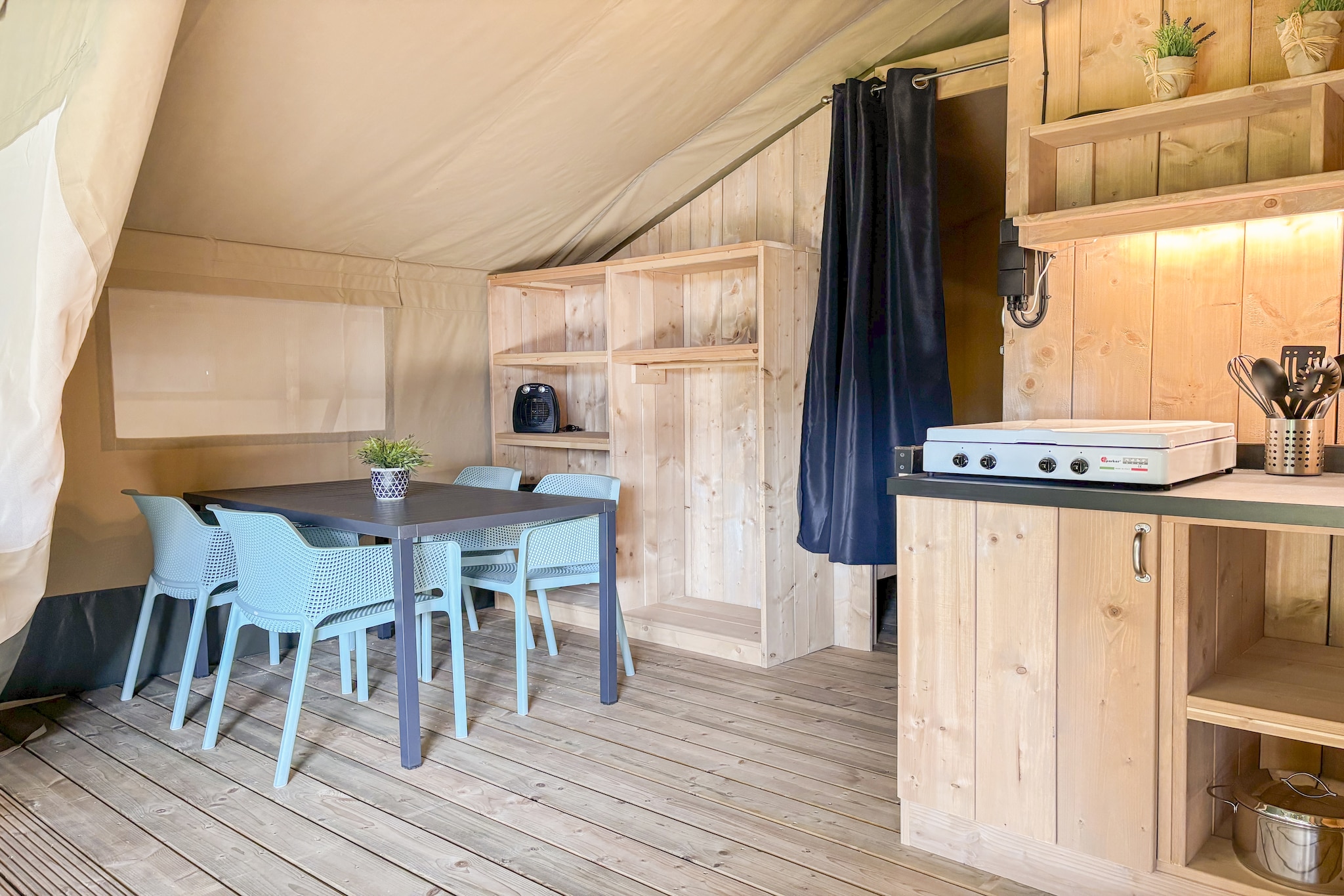 Cozy Tent Retreat in Kesteren