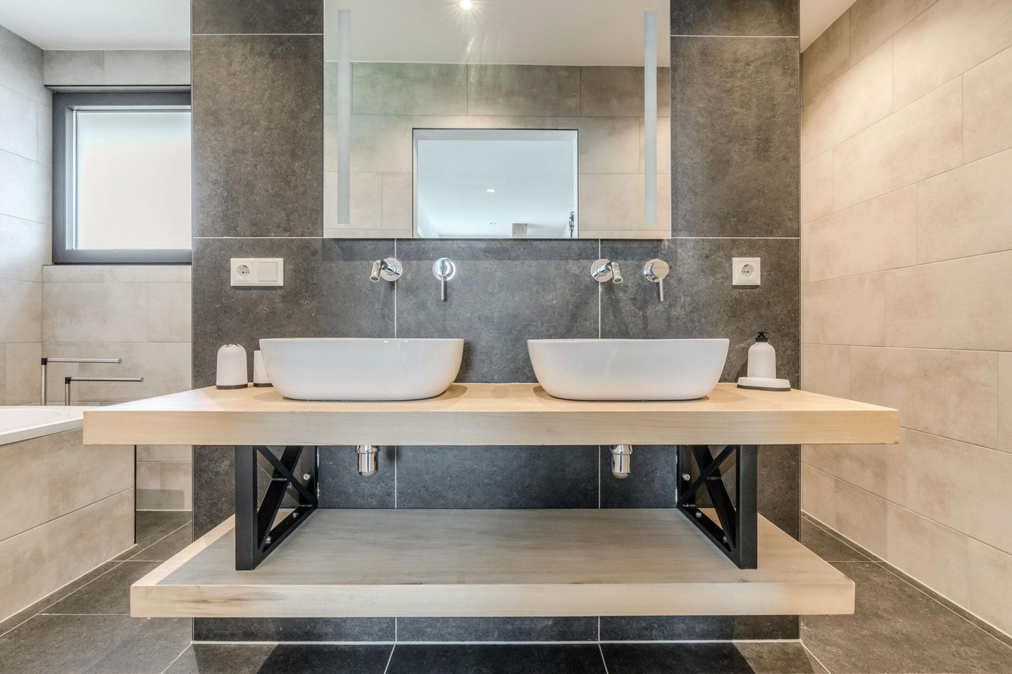 Farm Lodge 669-Bathroom